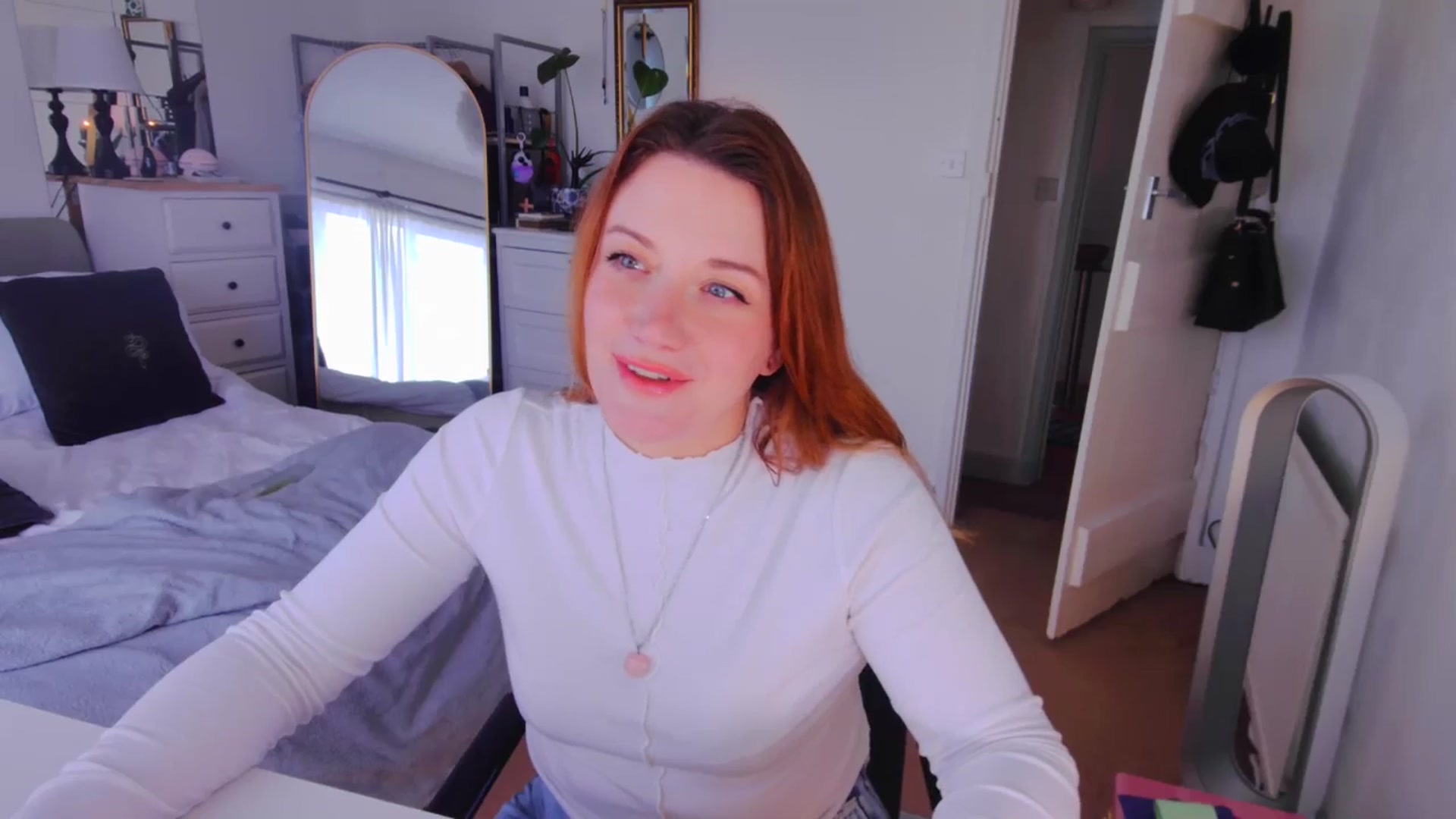 Gallery image thumbnail from xDaisyx's myfreecams stream on, 01/20/2026, 15:20 image 17 of 20