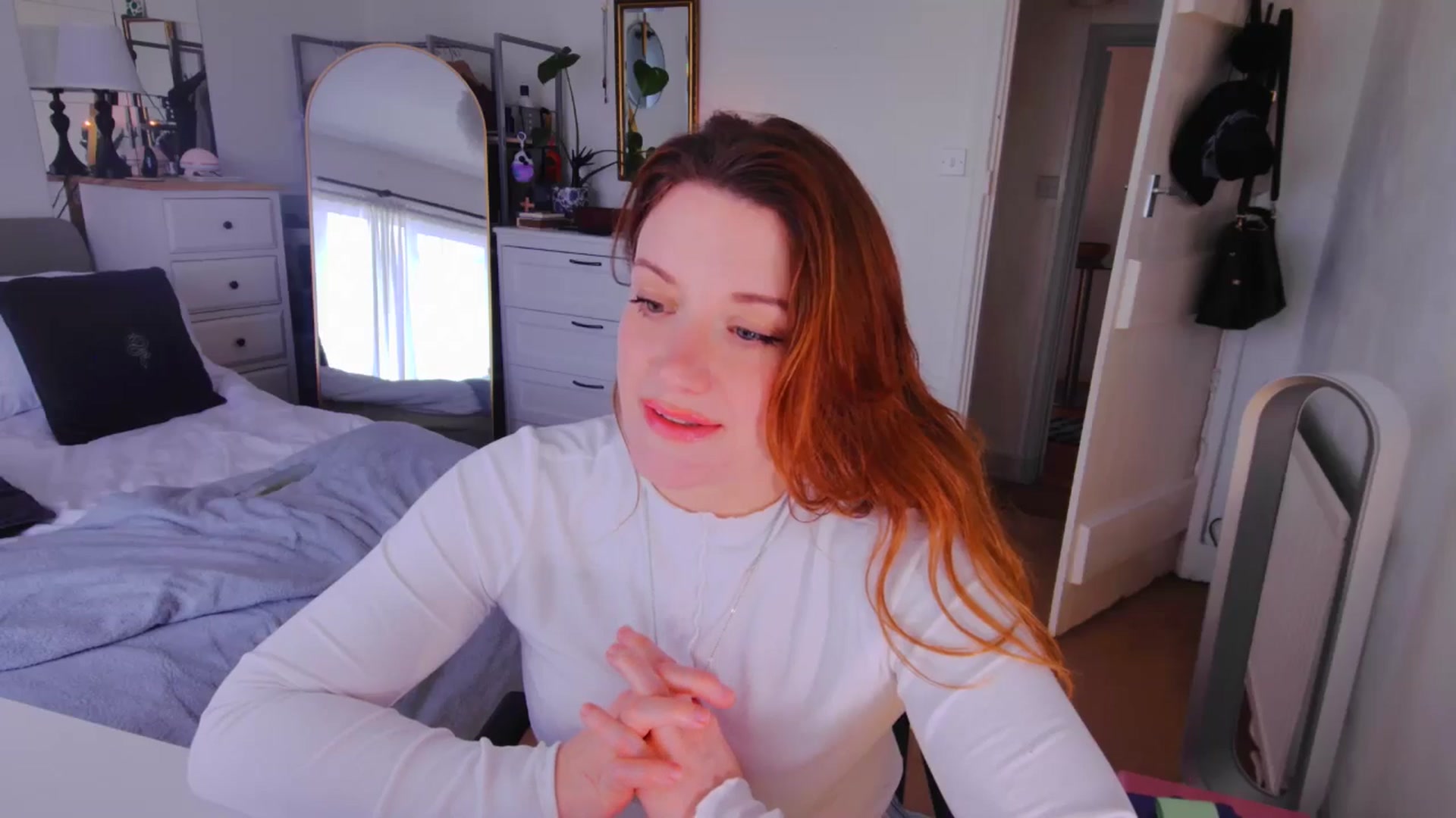 Gallery image thumbnail from xDaisyx's myfreecams stream on, 01/20/2026, 15:20 image 12 of 20
