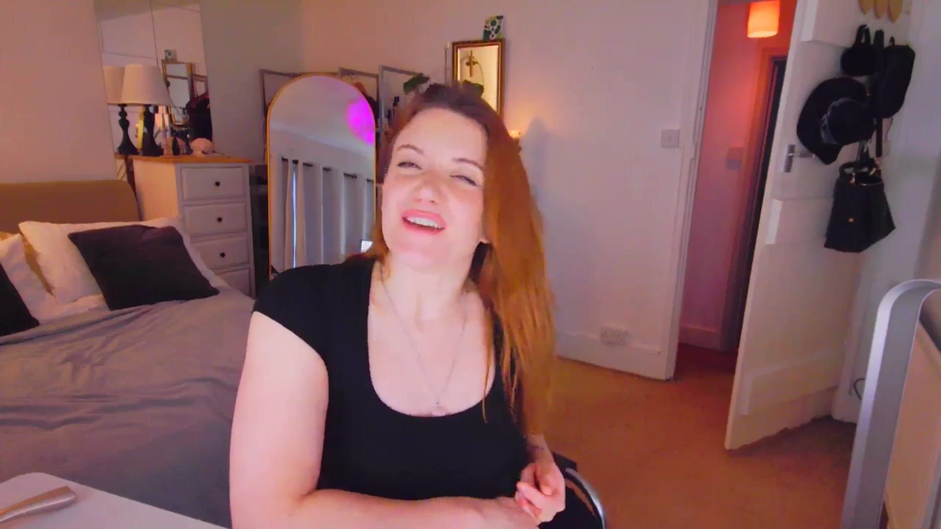 Gallery image thumbnail from xDaisyx's myfreecams stream on, 01/22/2026, 16:03 image 13 of 20