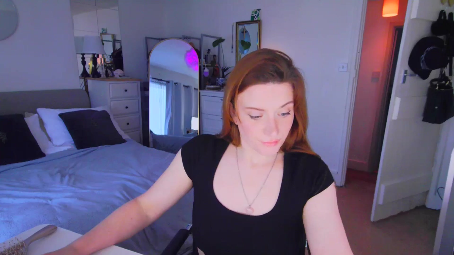 Gallery image thumbnail from xDaisyx's myfreecams stream on, 01/22/2026, 16:03 image 8 of 20