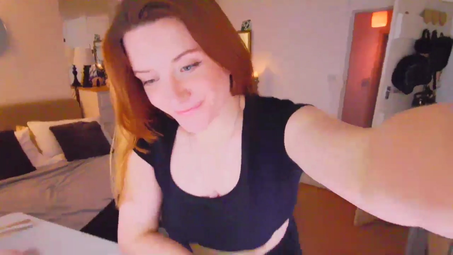Gallery image thumbnail from xDaisyx's myfreecams stream on, 01/22/2026, 16:03 image 10 of 20