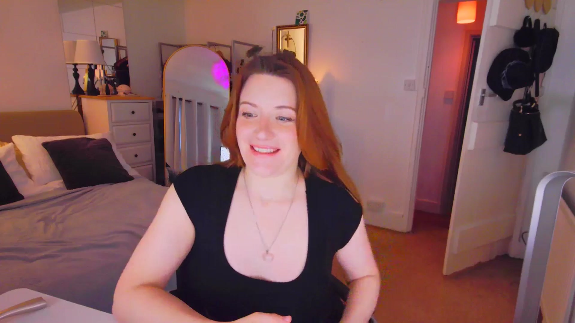 Gallery image thumbnail from xDaisyx's myfreecams stream on, 01/22/2026, 16:03 image 14 of 20
