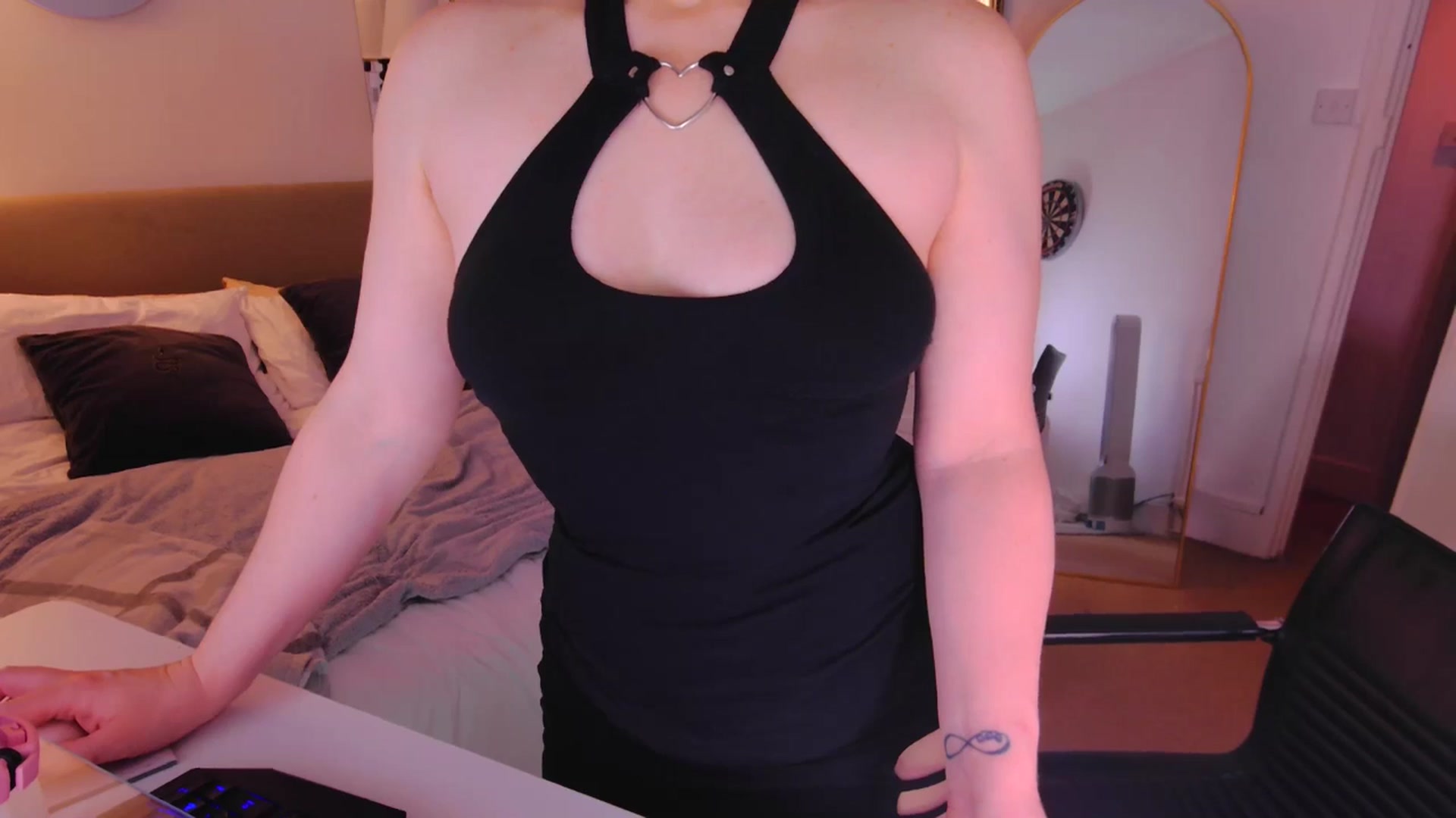 Gallery image thumbnail from xDaisyx's myfreecams stream on, 01/24/2026, 01:09 image 8 of 20