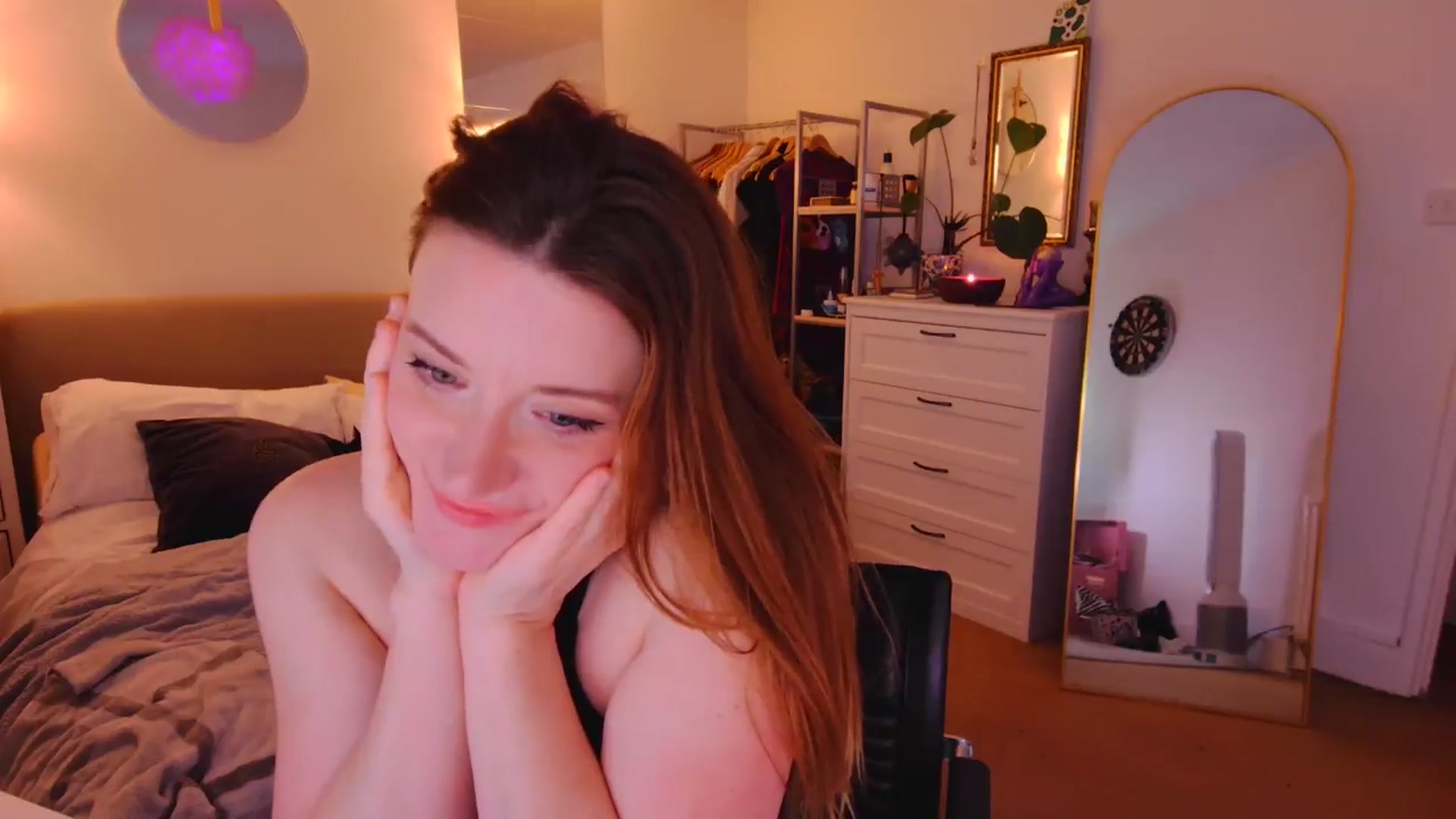 Gallery image thumbnail from xDaisyx's myfreecams stream on, 01/24/2026, 04:24 image 10 of 20
