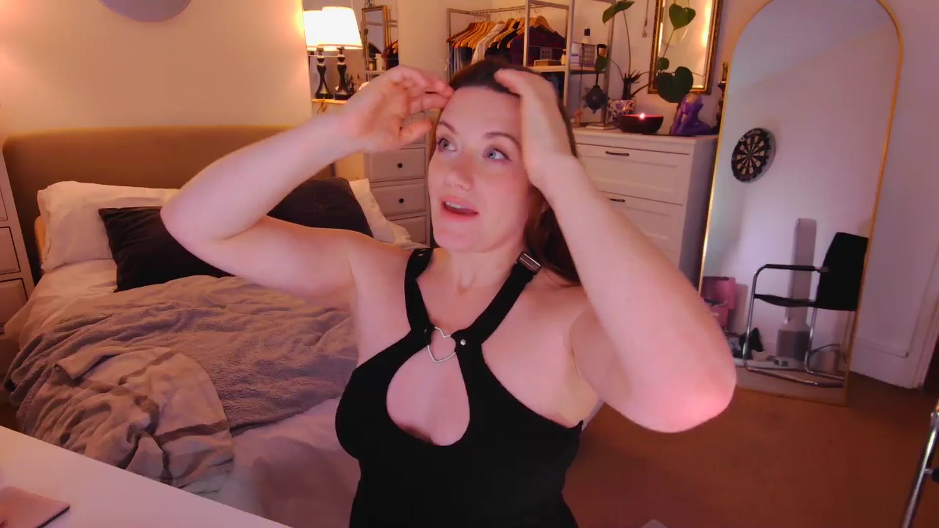 Gallery image thumbnail from xDaisyx's myfreecams stream on, 01/24/2026, 04:24 image 14 of 20
