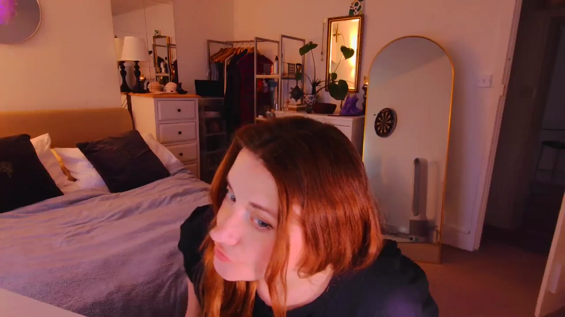 Gallery image thumbnail from xDaisyx's myfreecams stream on, 01/28/2026, 17:13 image 13 of 20