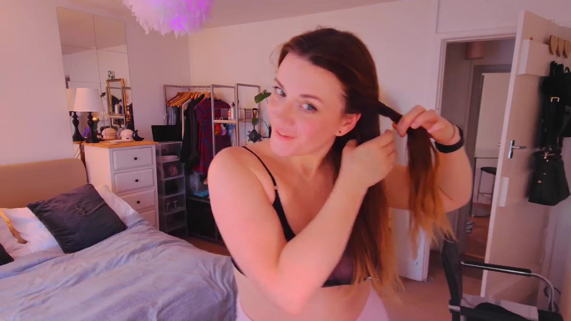 Gallery image thumbnail from xDaisyx's myfreecams stream on, 01/28/2026, 17:13 image 7 of 20