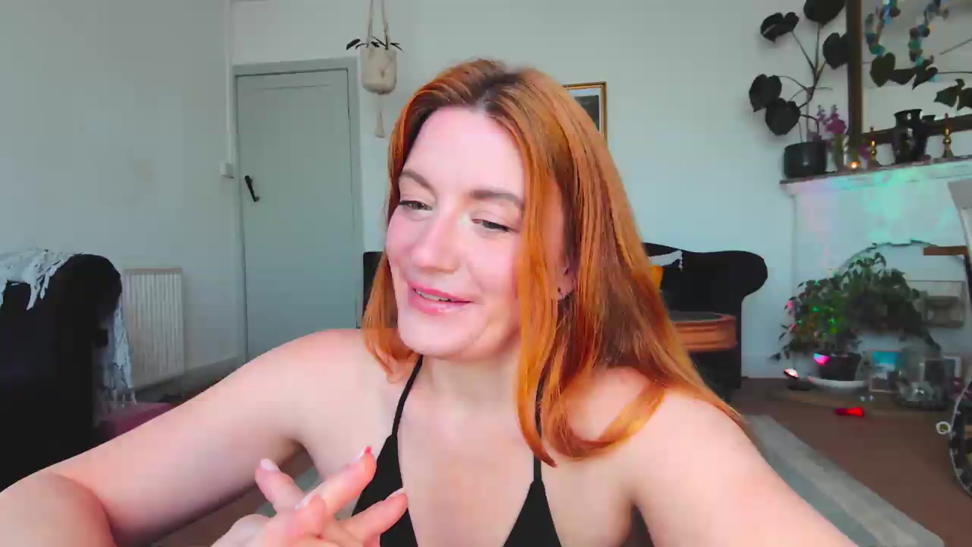 Gallery image thumbnail from xDaisyx's myfreecams stream on, 06/19/2026, 12:08 image 1 of 20