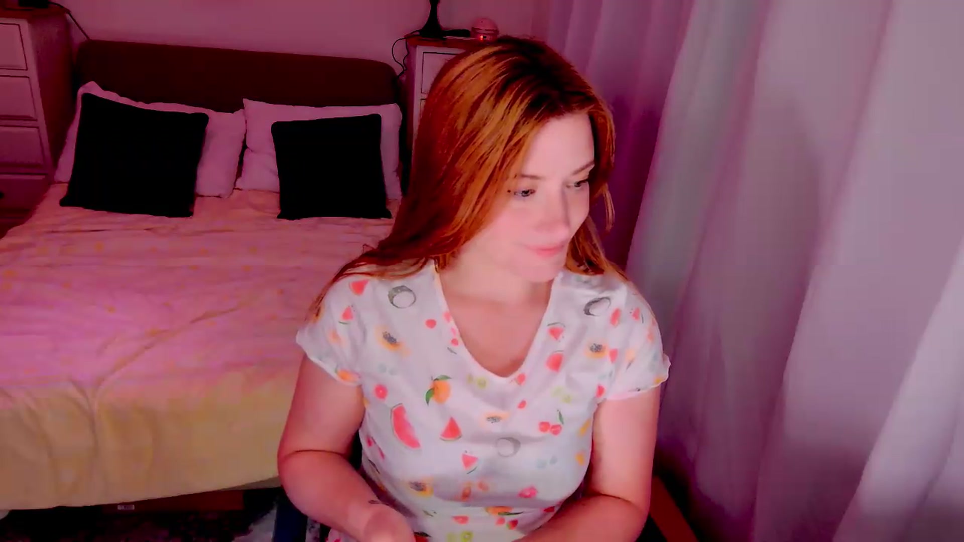 Gallery image thumbnail from xDaisyx's myfreecams stream on, 07/17/2026, 24:32 image 16 of 20