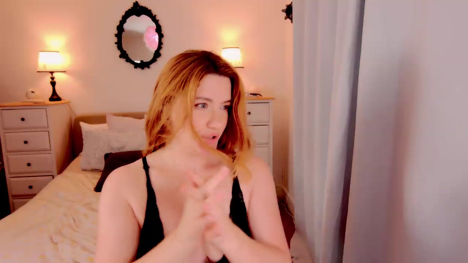 Gallery image thumbnail from xDaisyx's myfreecams stream on, 08/19/2026, 01:16 image 12 of 20