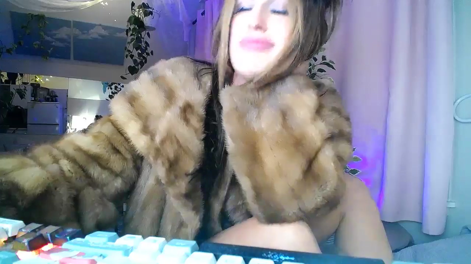 Gallery image thumbnail from xHeySiri's myfreecams stream on, 10/21/2024, 08:54 image 9 of 20