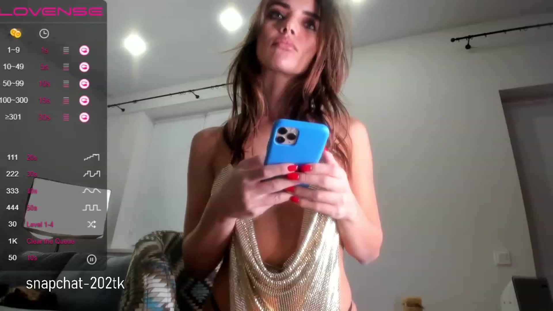 Gallery image thumbnail from xHobbyx's myfreecams stream on, 11/28/2022, 18:35 image 12 of 20