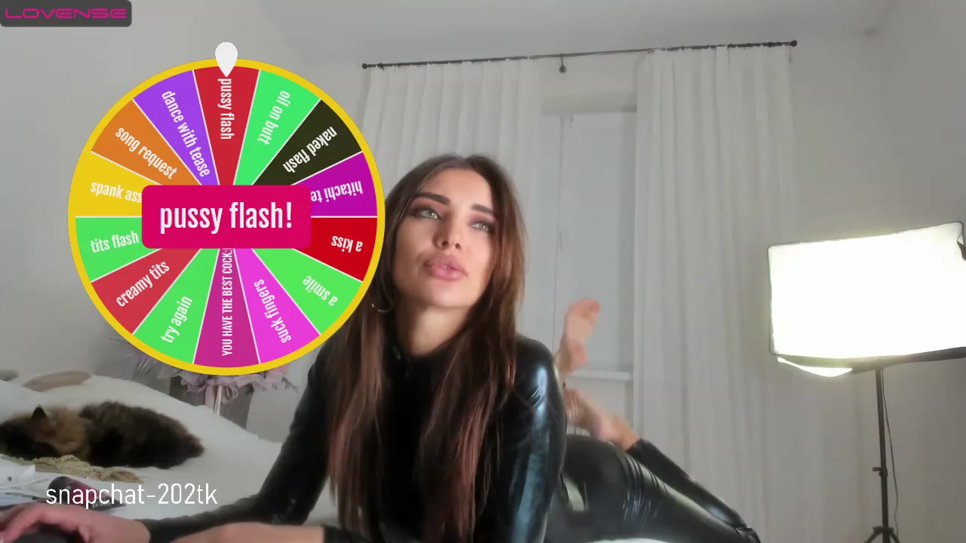 Gallery image thumbnail from xHobbyx's myfreecams stream on, 01/12/2023, 15:06 image 16 of 20