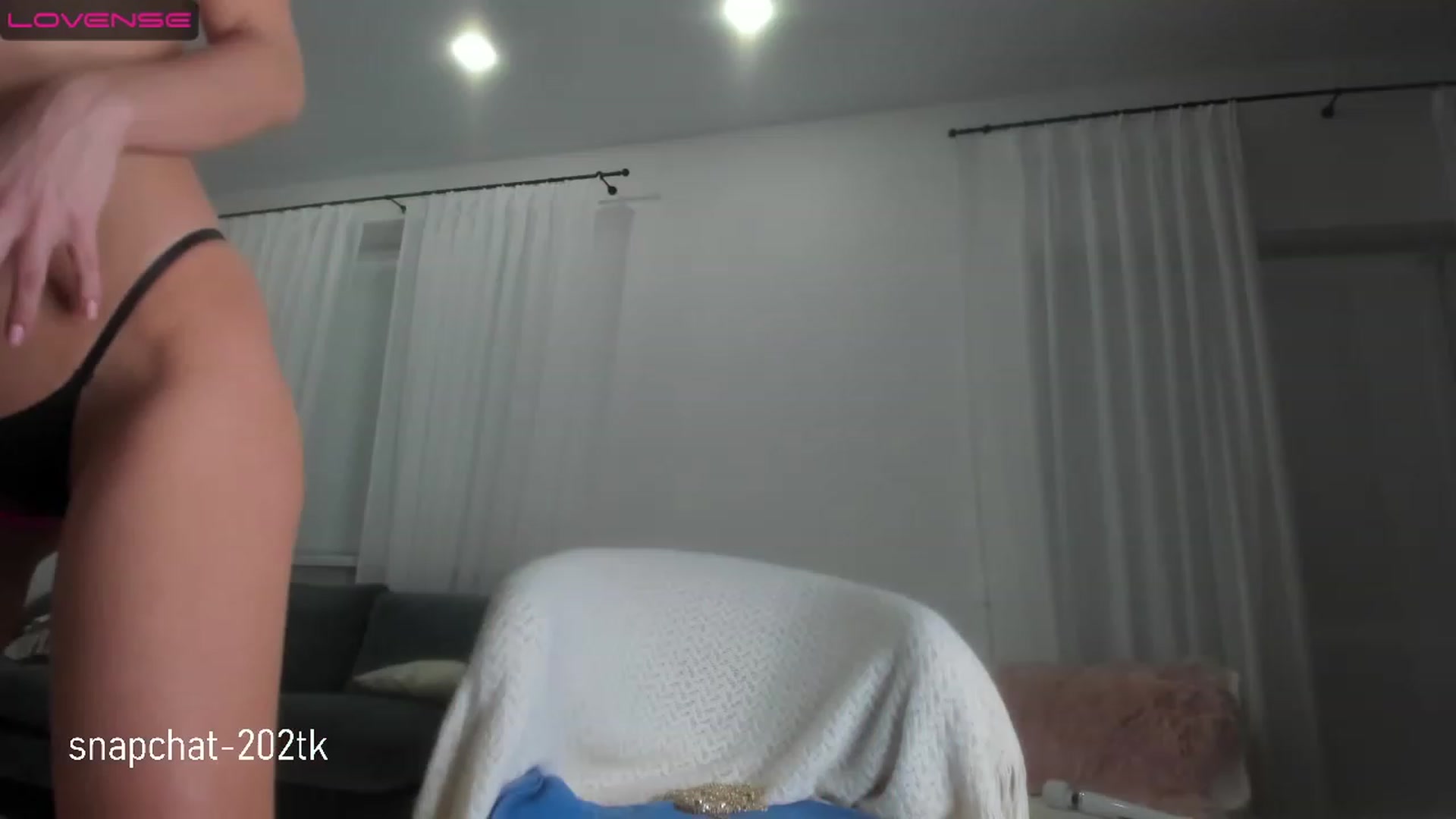 Gallery image thumbnail from xHobbyx's myfreecams stream on, 02/11/2023, 18:12 image 12 of 20