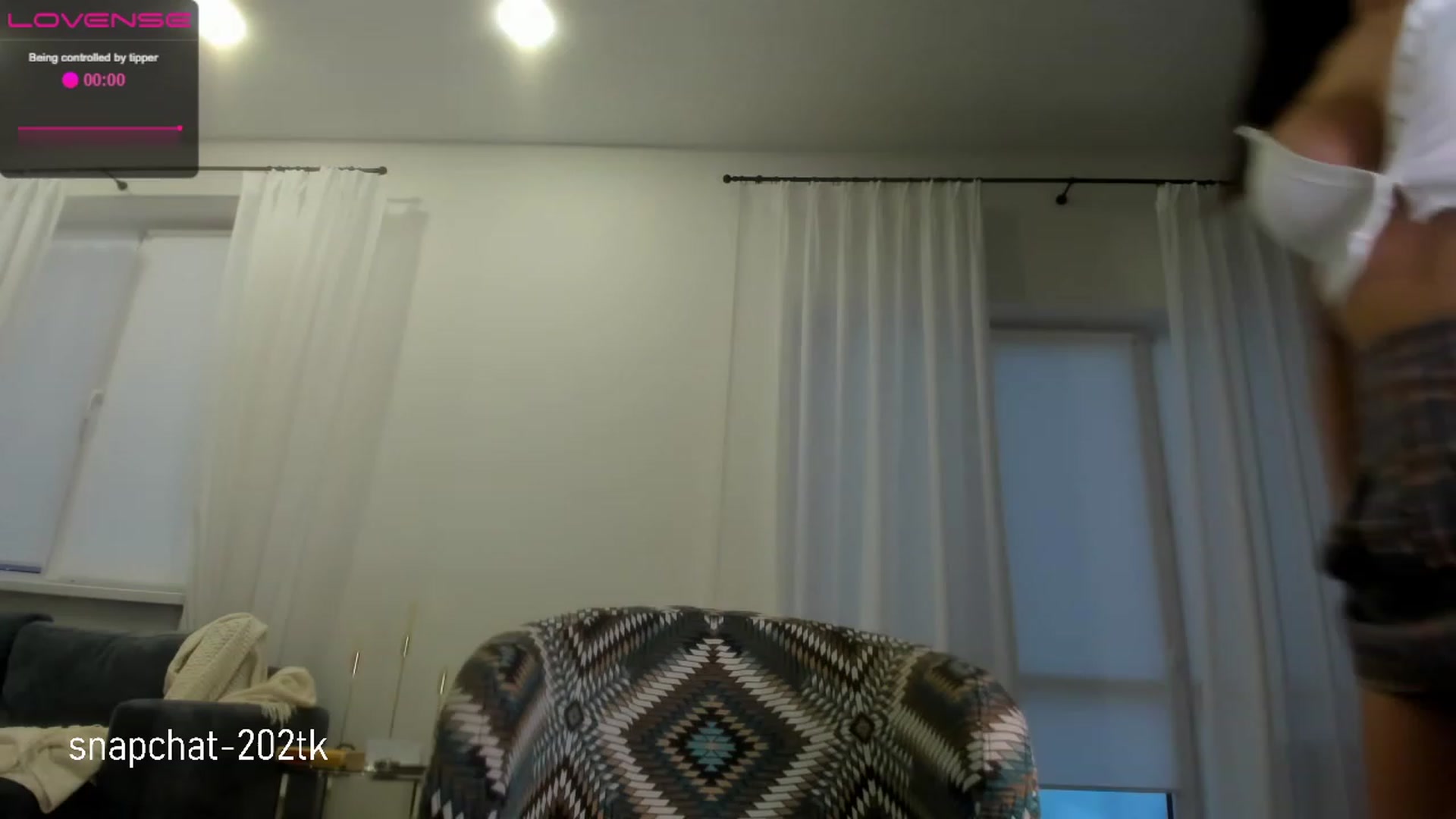 Gallery image thumbnail from xHobbyx's myfreecams stream on, 02/22/2023, 14:17 image 3 of 20