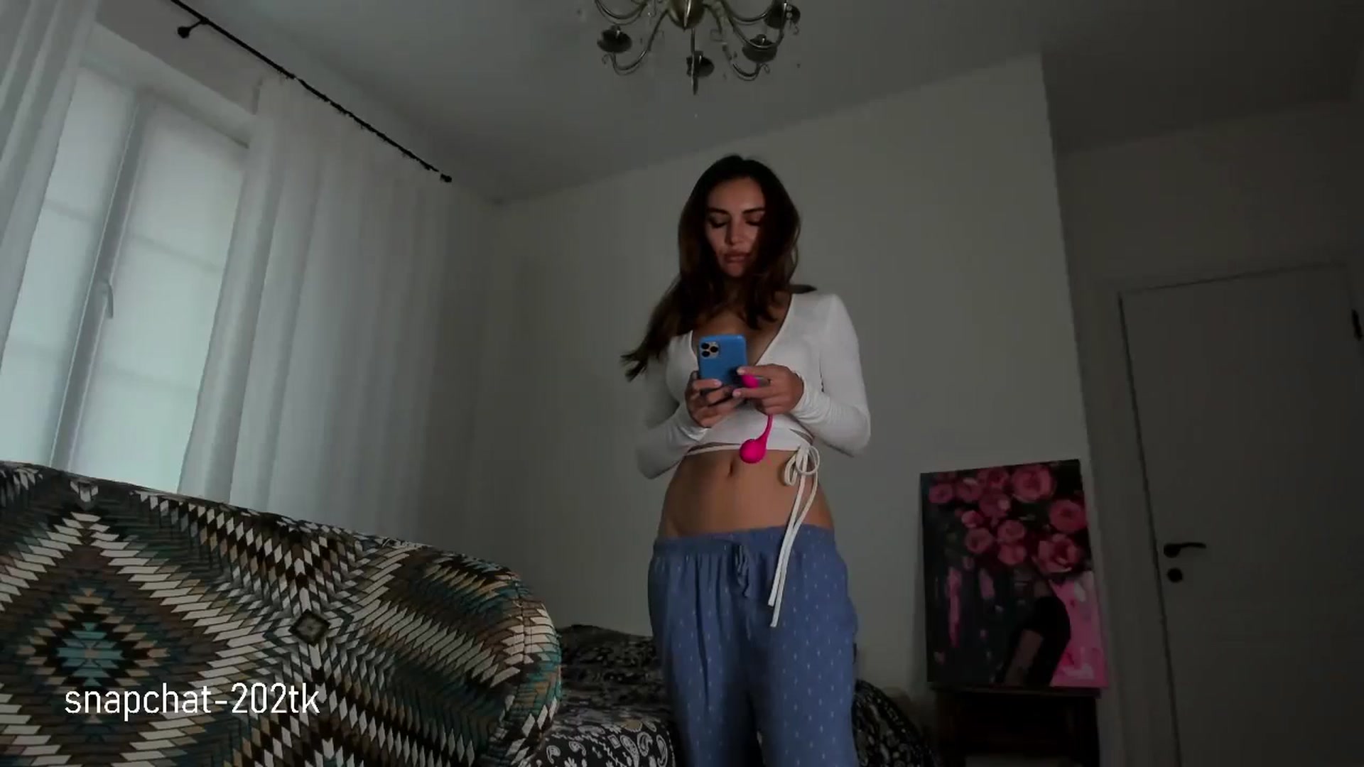 Gallery image thumbnail from xHobbyx's myfreecams stream on, 06/24/2024, 14:32 image 6 of 20