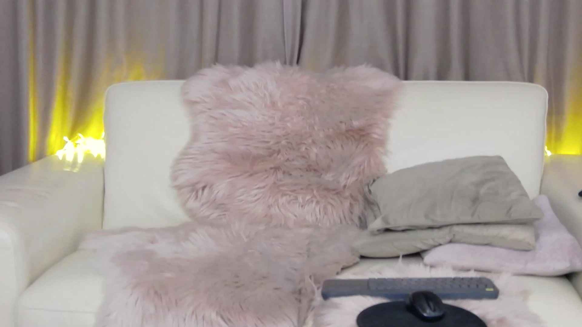 Gallery image thumbnail from xIntense's myfreecams stream on, 12/20/2022, 24:14 image 14 of 20