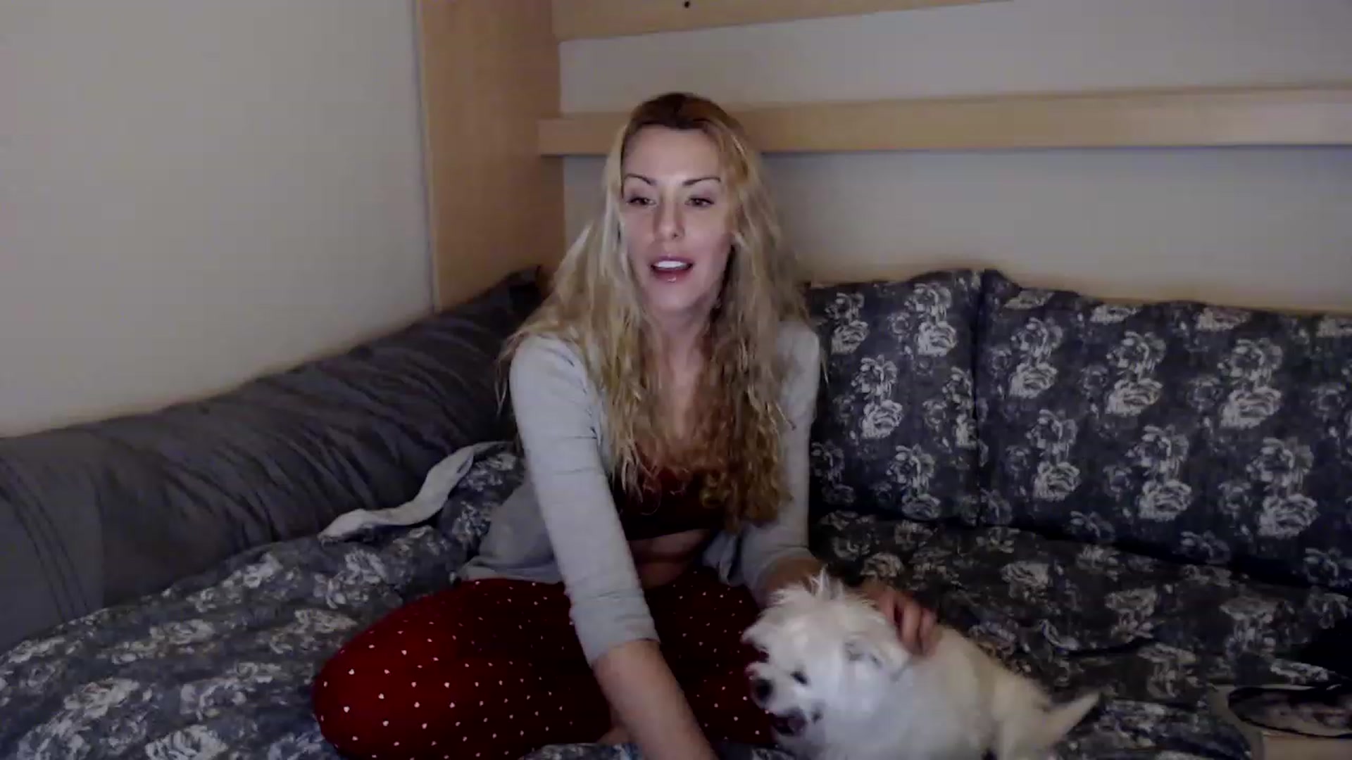 Gallery image thumbnail from xMissBliss's myfreecams stream on, 01/12/2023, 02:11 image 4 of 20