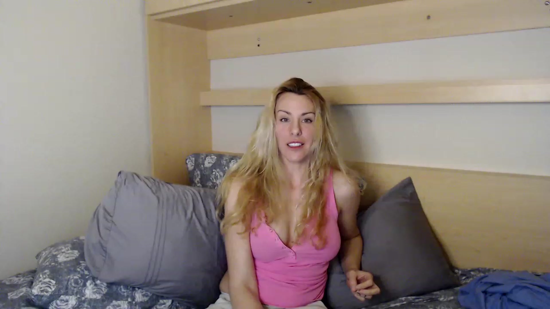Gallery image thumbnail from xMissBliss's myfreecams stream on, 01/20/2023, 07:25 image 9 of 20