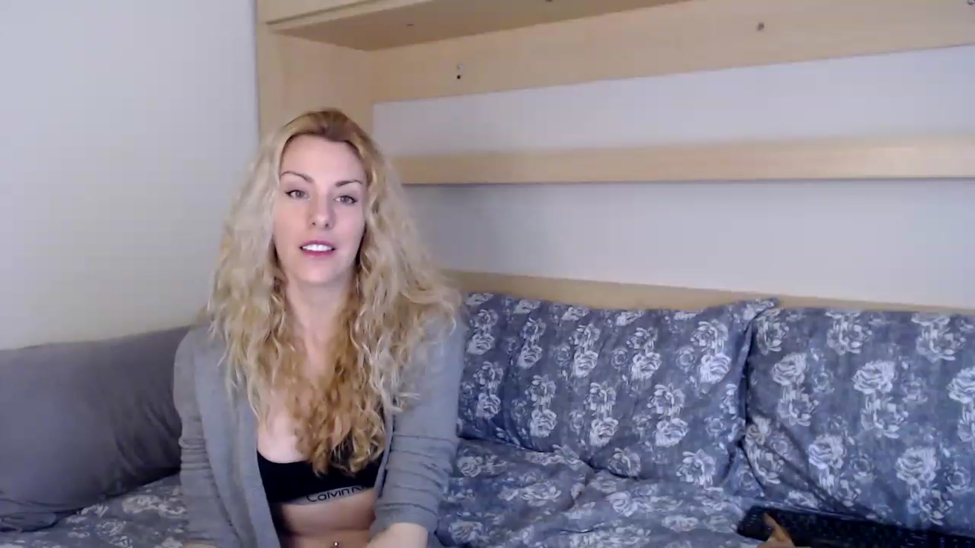 Gallery image thumbnail from xMissBliss's myfreecams stream on, 01/25/2023, 21:45 image 3 of 20