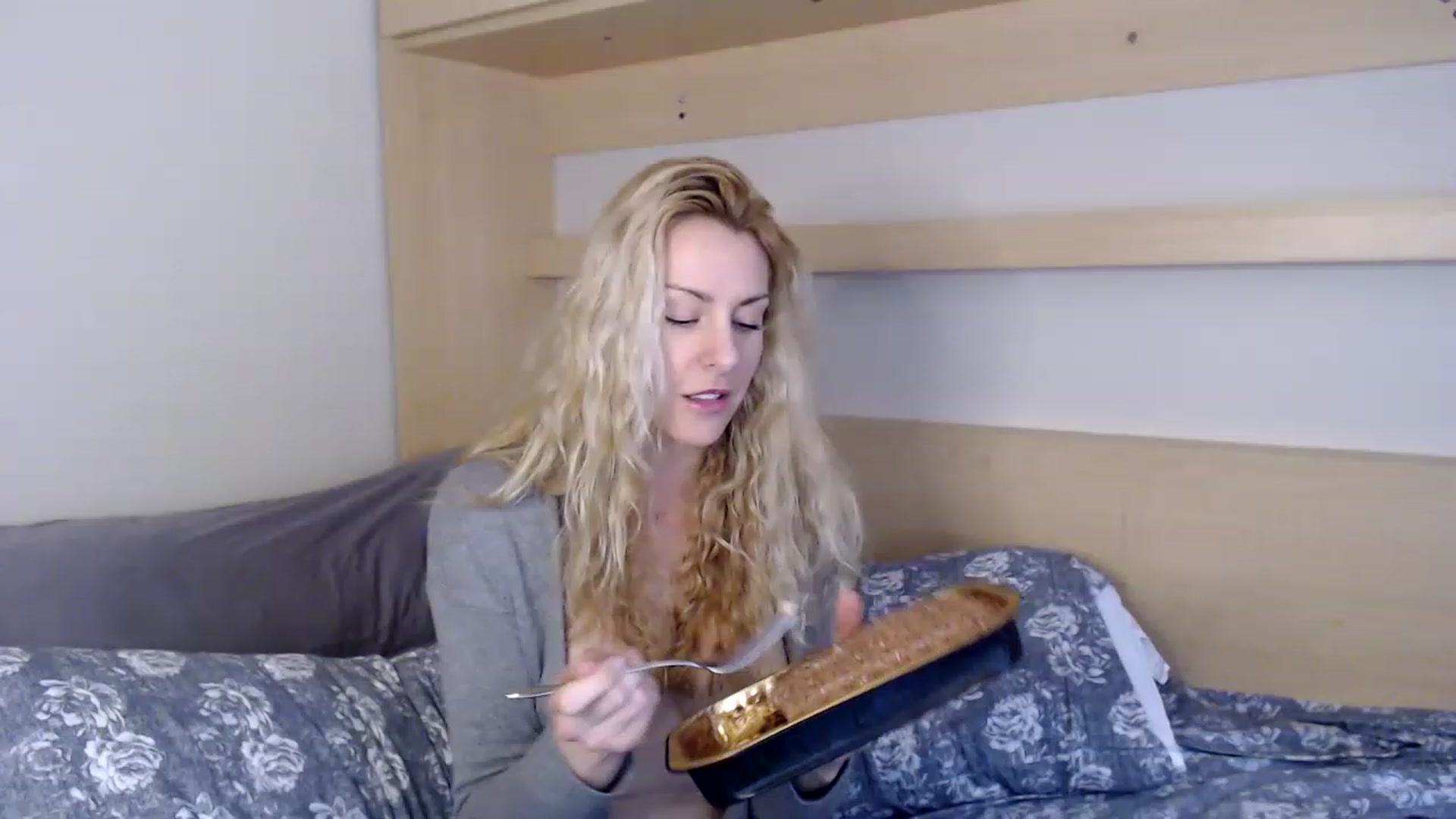 Gallery image thumbnail from xMissBliss's myfreecams stream on, 01/25/2023, 22:28 image 18 of 20