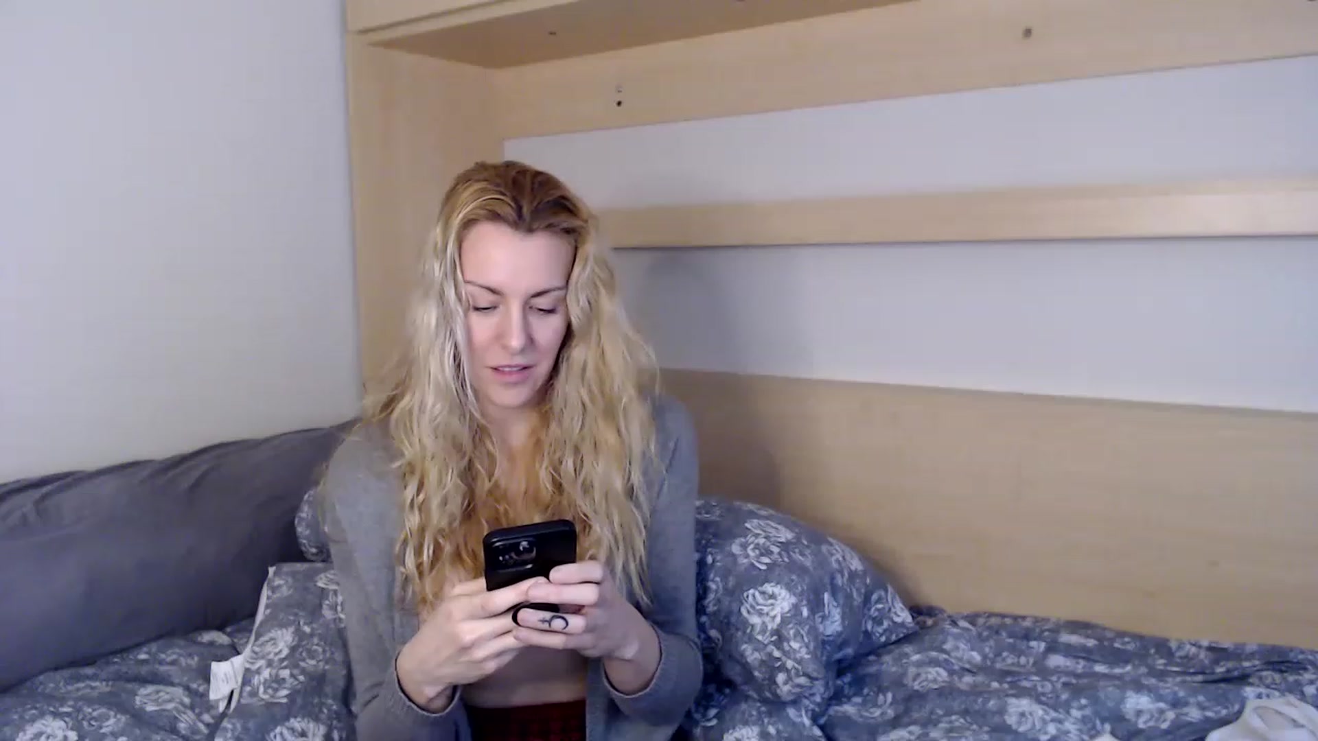 Gallery image thumbnail from xMissBliss's myfreecams stream on, 01/27/2023, 20:27 image 2 of 20