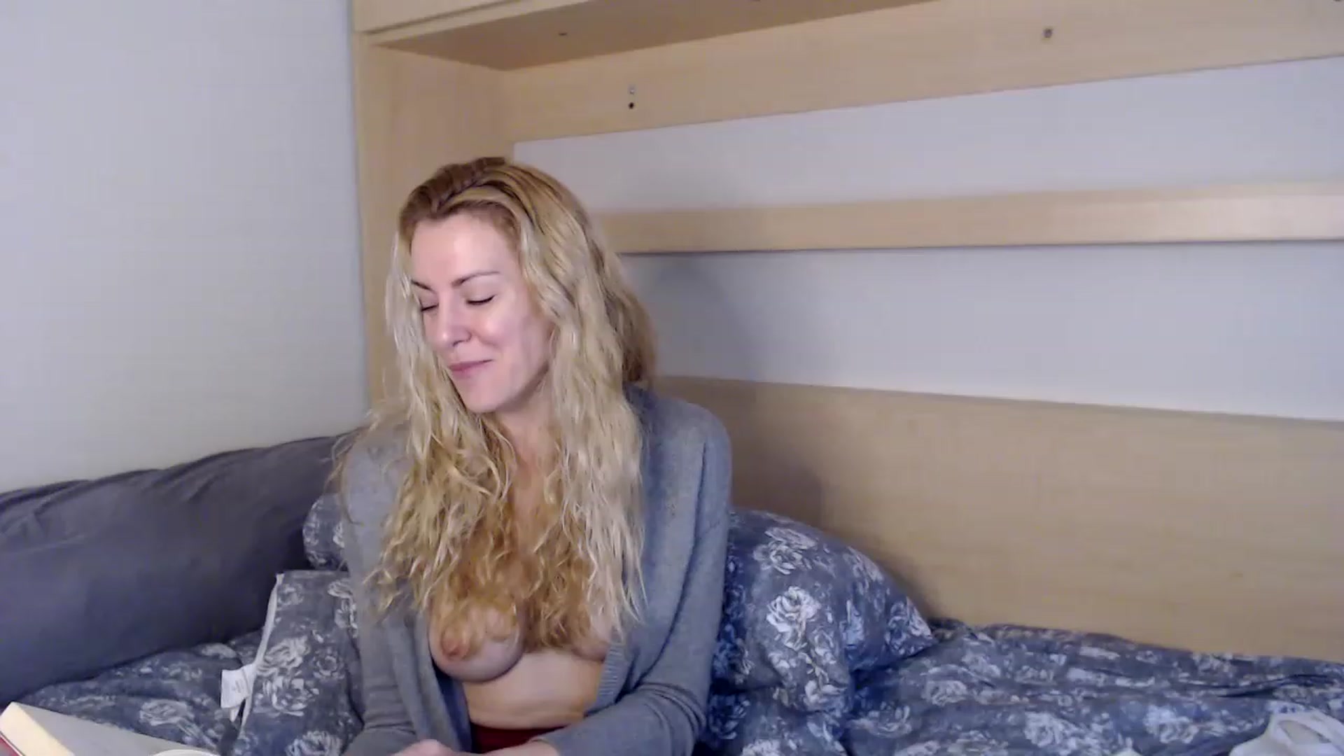 Gallery image thumbnail from xMissBliss's myfreecams stream on, 01/27/2023, 20:27 image 1 of 20