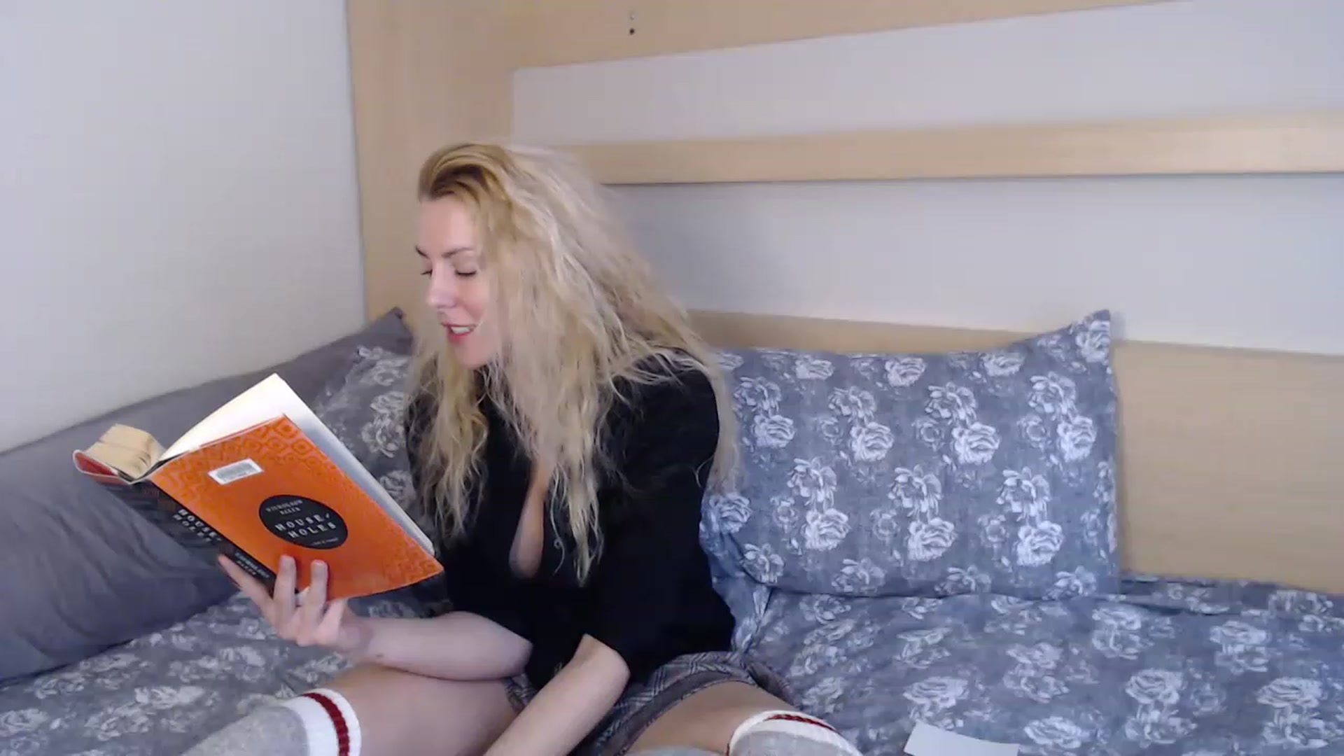 Gallery image thumbnail from xMissBliss's myfreecams stream on, 01/30/2023, 22:47 image 6 of 20