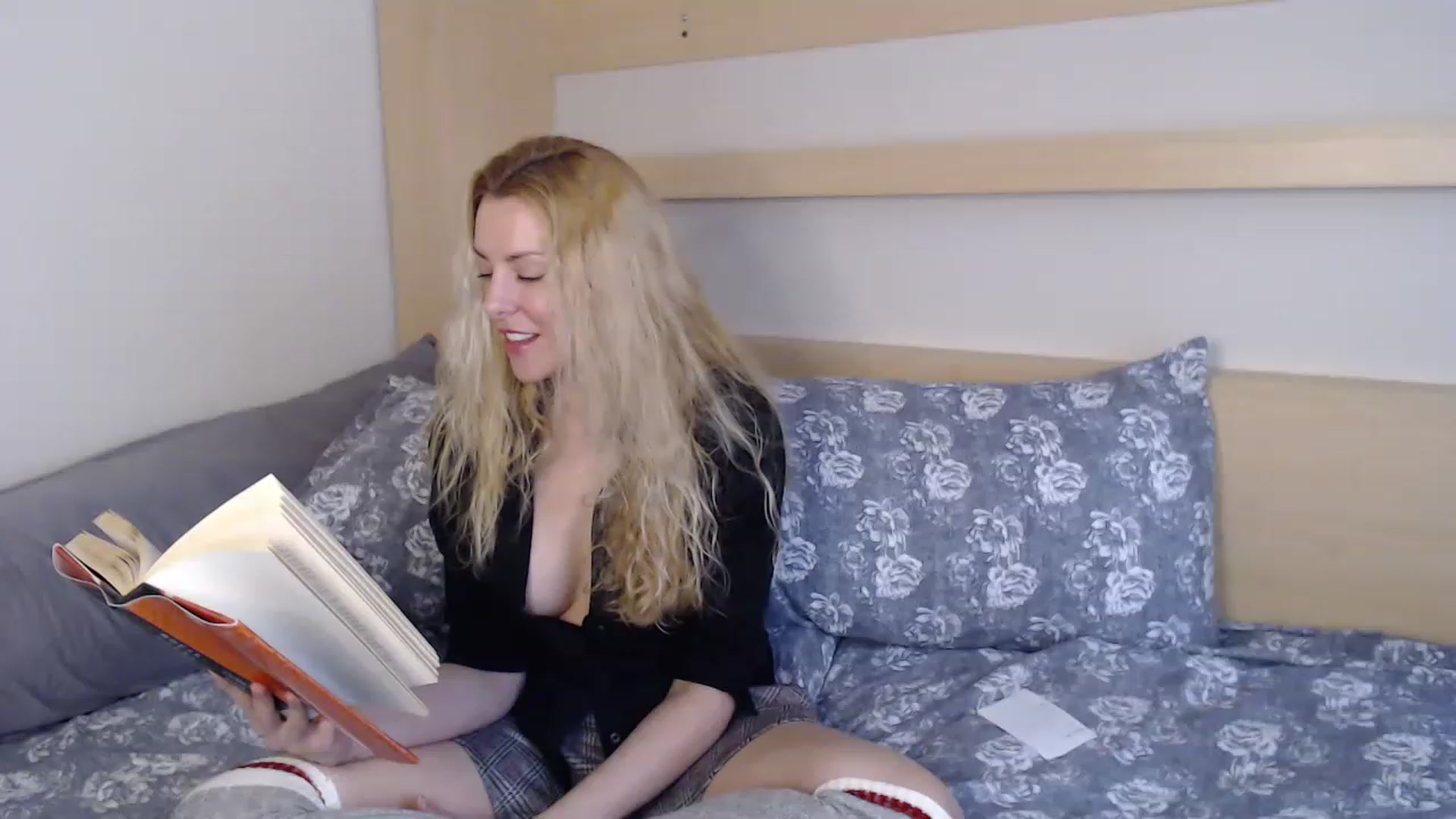 Gallery image thumbnail from xMissBliss's myfreecams stream on, 01/30/2023, 22:47 image 17 of 20