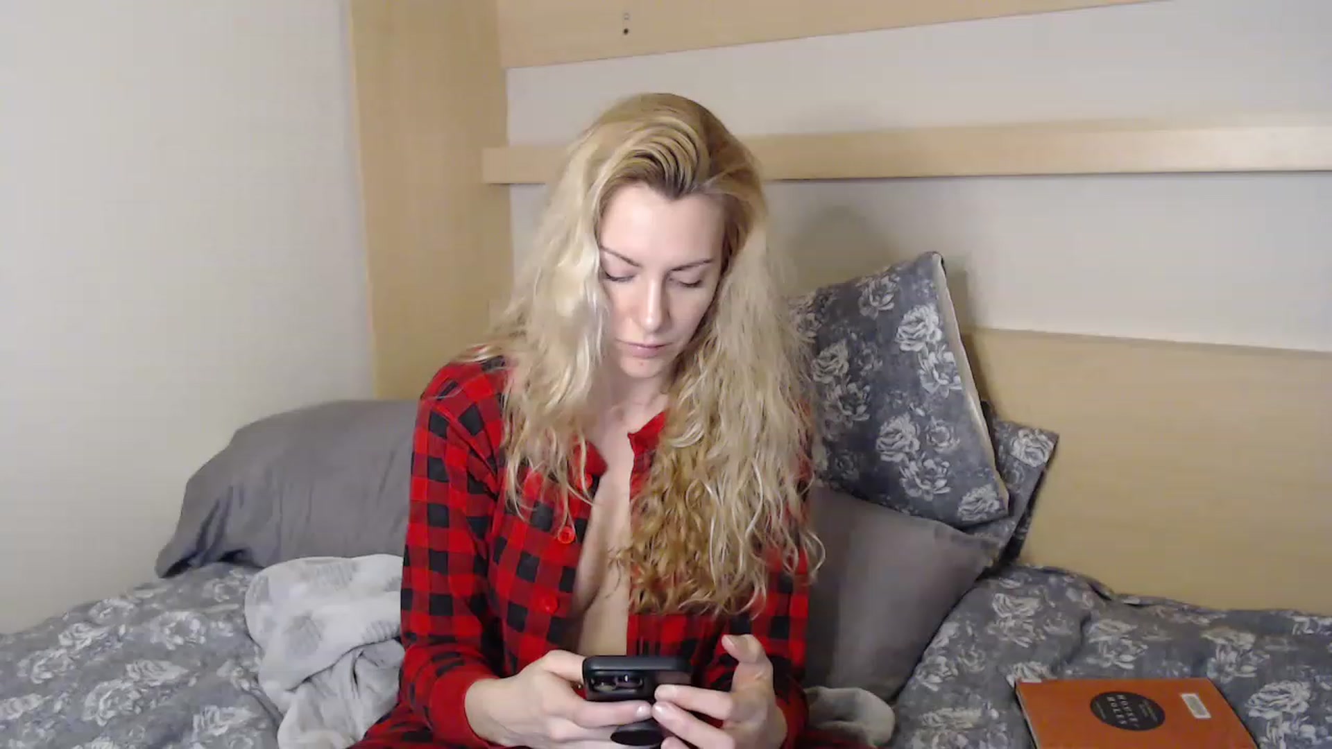 Gallery image thumbnail from xMissBliss's myfreecams stream on, 02/07/2023, 01:52 image 1 of 20