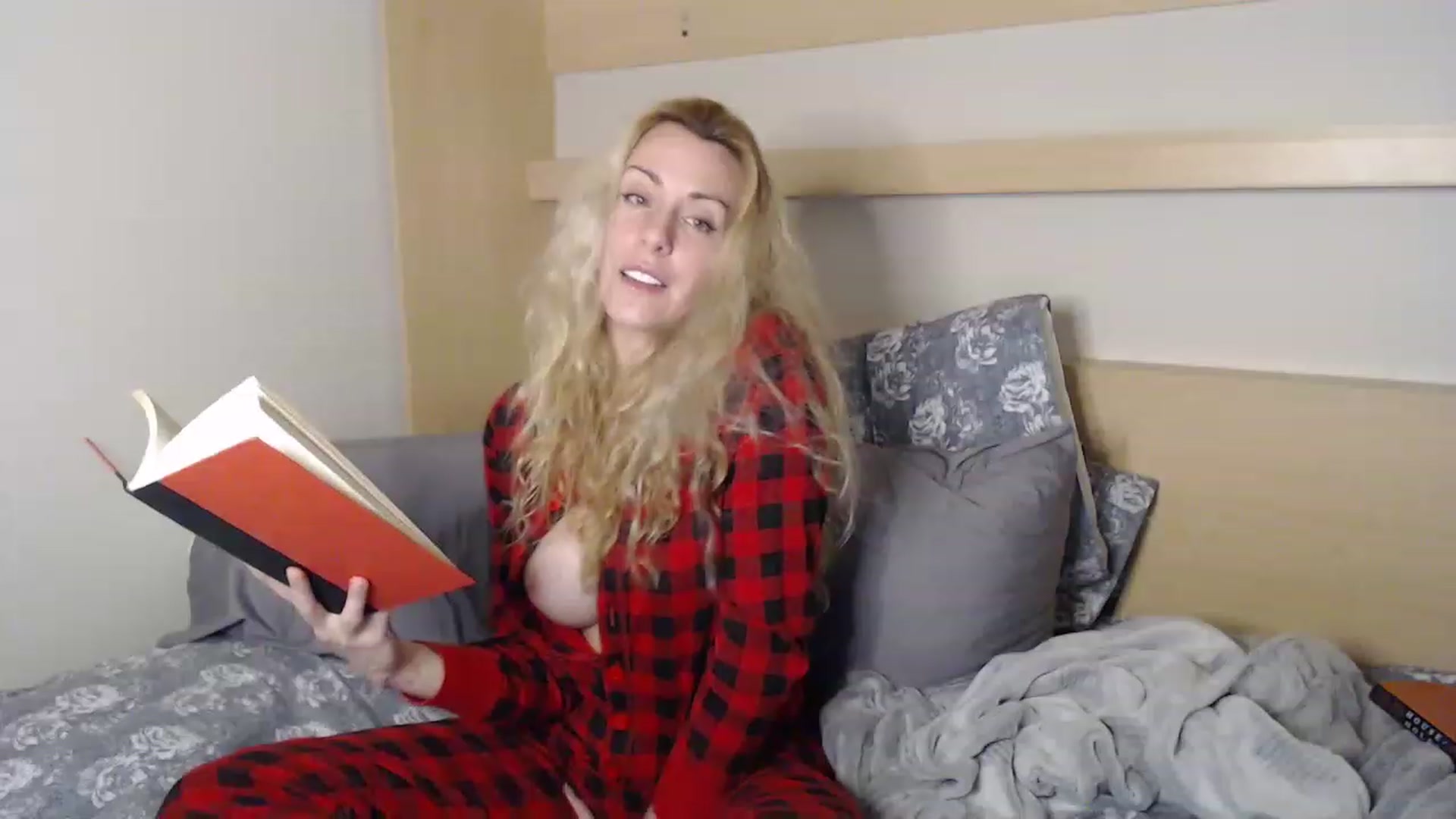 Gallery image thumbnail from xMissBliss's myfreecams stream on, 02/07/2023, 06:38 image 14 of 20