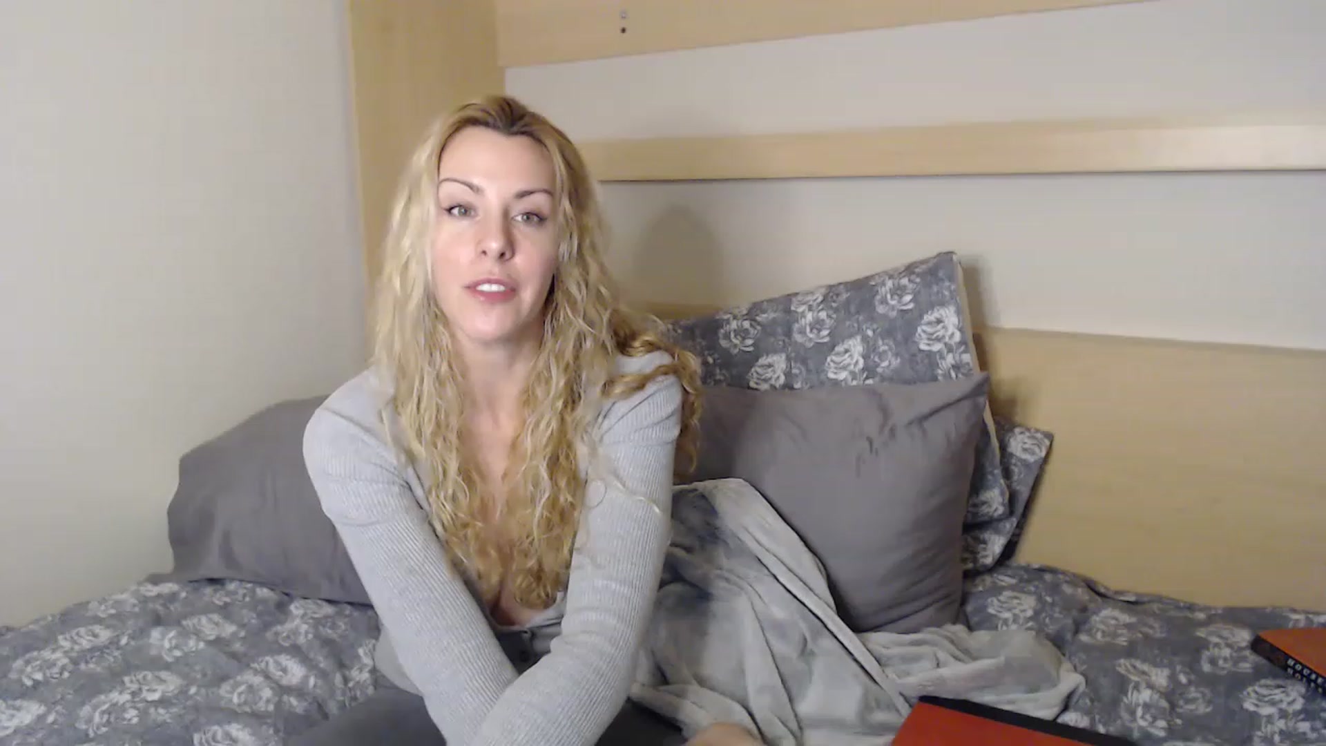 Gallery image thumbnail from xMissBliss's myfreecams stream on, 02/08/2023, 04:45 image 17 of 20
