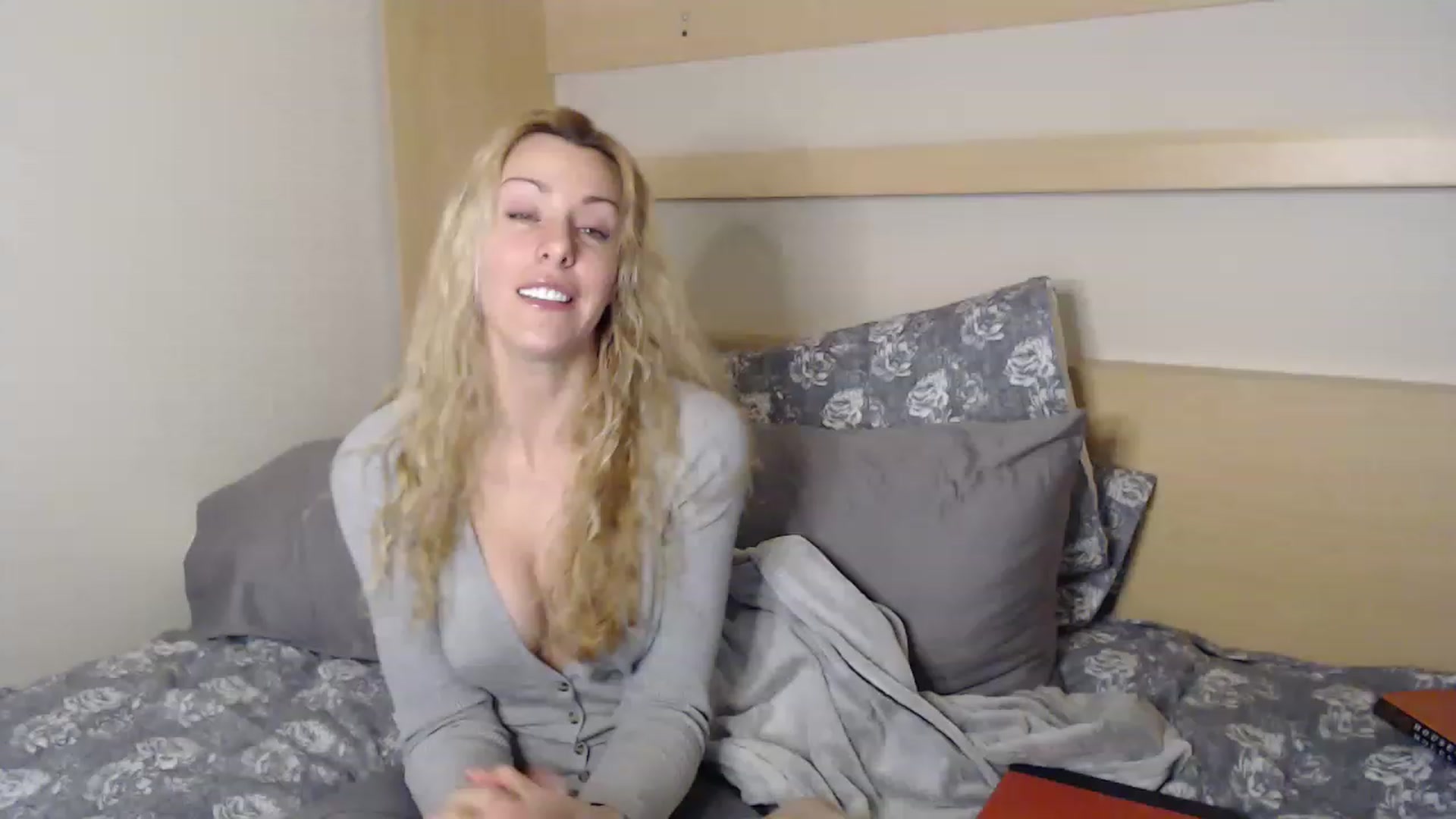 Gallery image thumbnail from xMissBliss's myfreecams stream on, 02/08/2023, 04:45 image 13 of 20