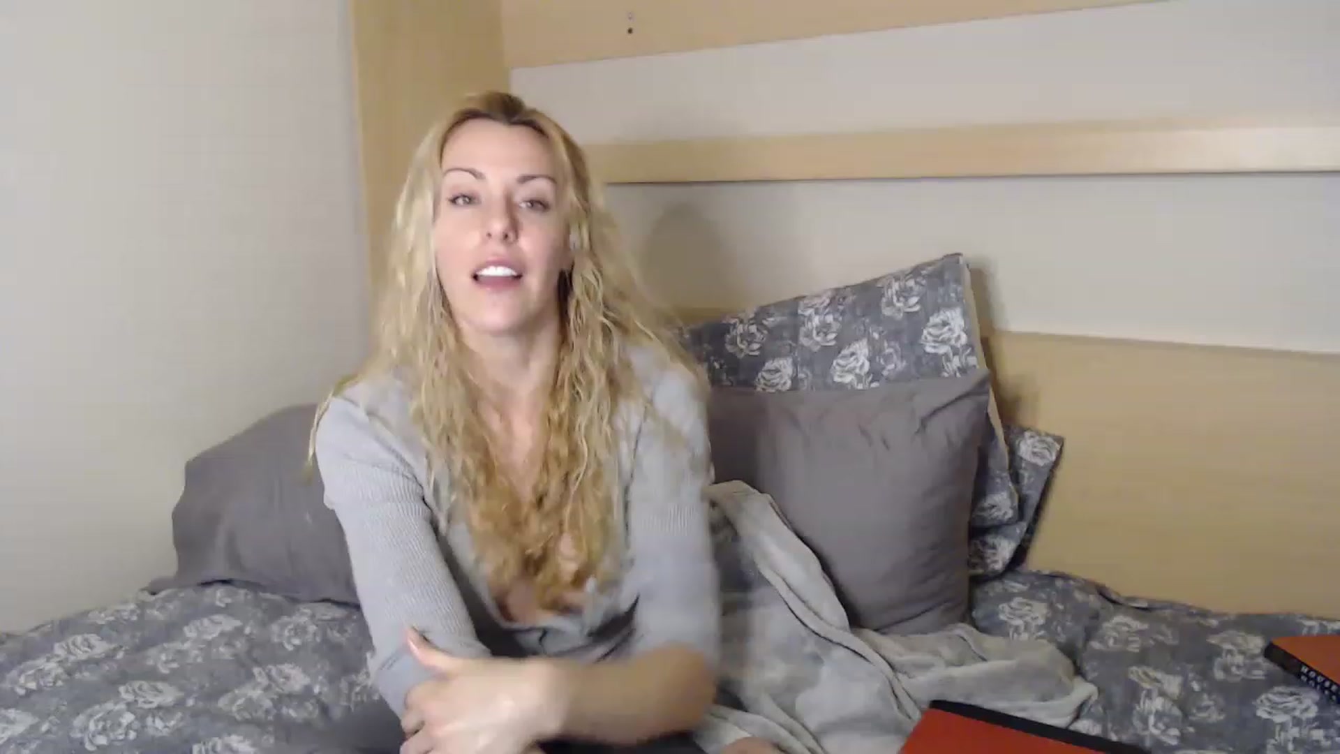 Gallery image thumbnail from xMissBliss's myfreecams stream on, 02/08/2023, 04:45 image 11 of 20