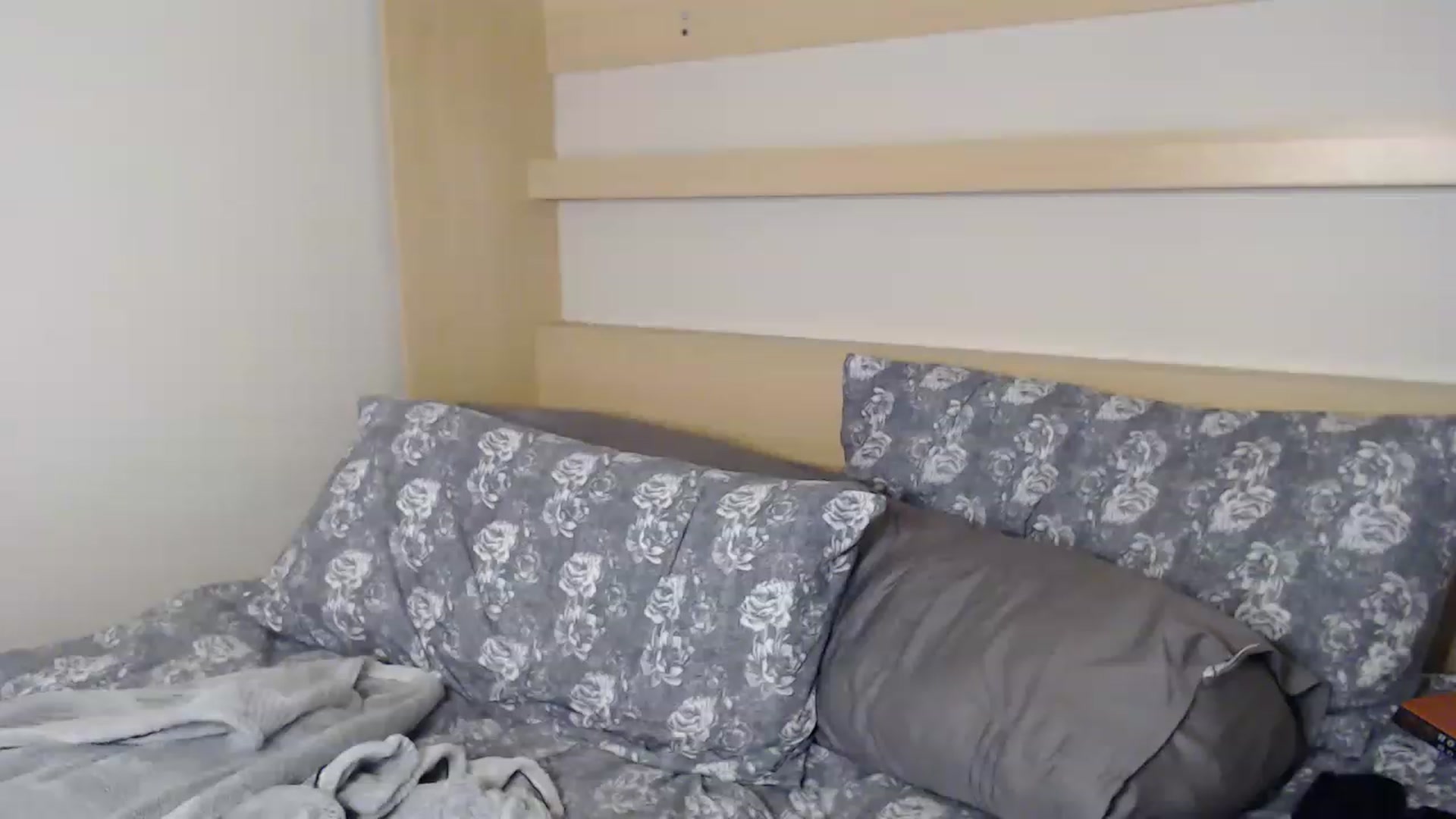 Gallery image thumbnail from xMissBliss's myfreecams stream on, 02/10/2023, 04:36 image 18 of 20