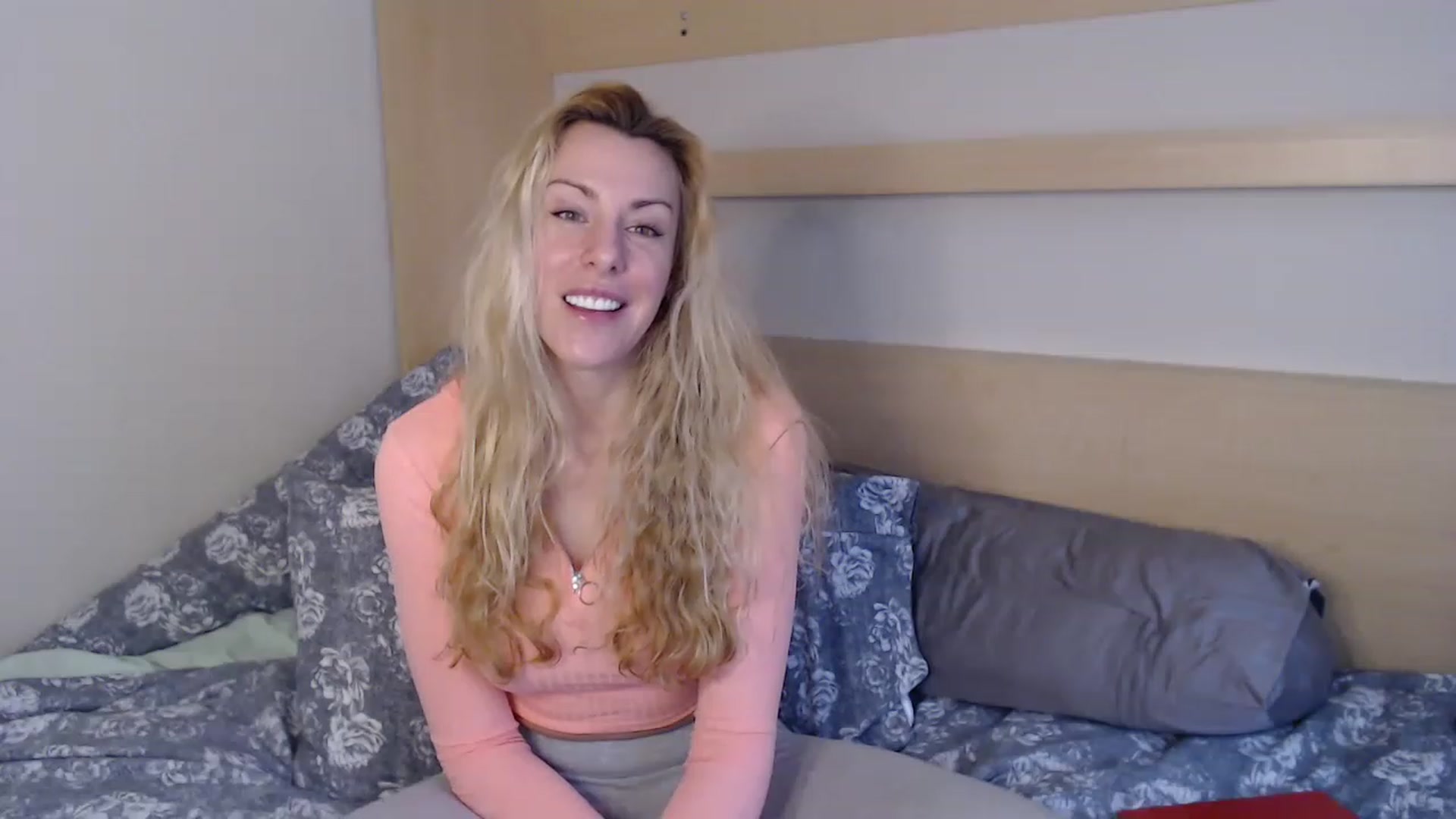 Gallery image thumbnail from xMissBliss's myfreecams stream on, 02/13/2023, 18:40 image 9 of 20