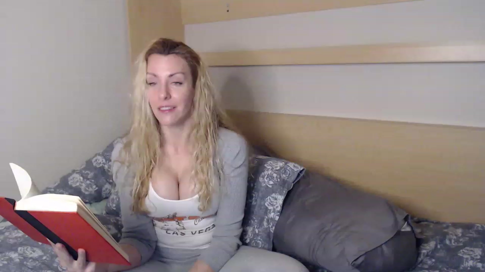 Gallery image thumbnail from xMissBliss's myfreecams stream on, 02/14/2023, 02:10 image 16 of 20
