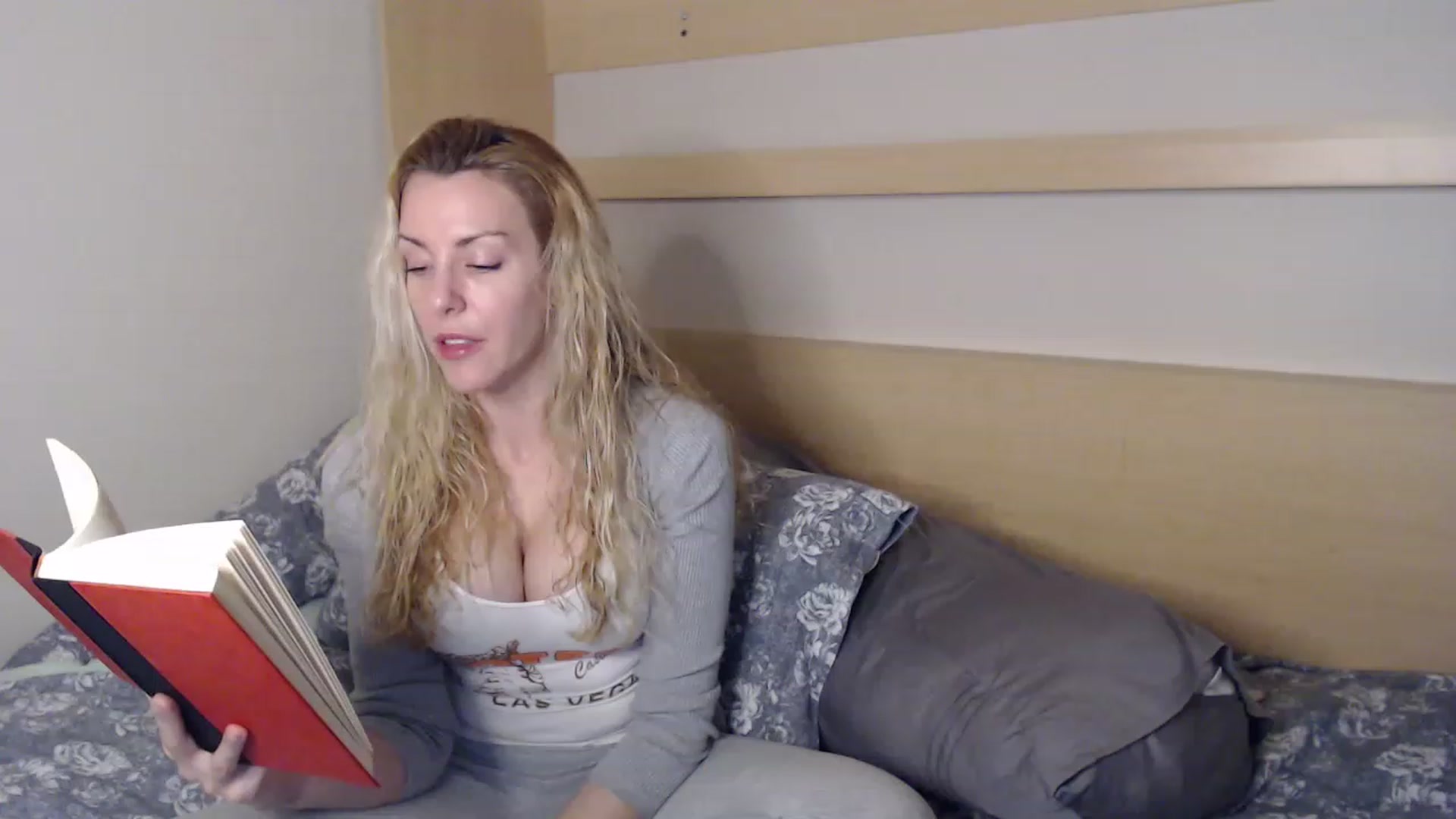 Gallery image thumbnail from xMissBliss's myfreecams stream on, 02/14/2023, 02:10 image 12 of 20