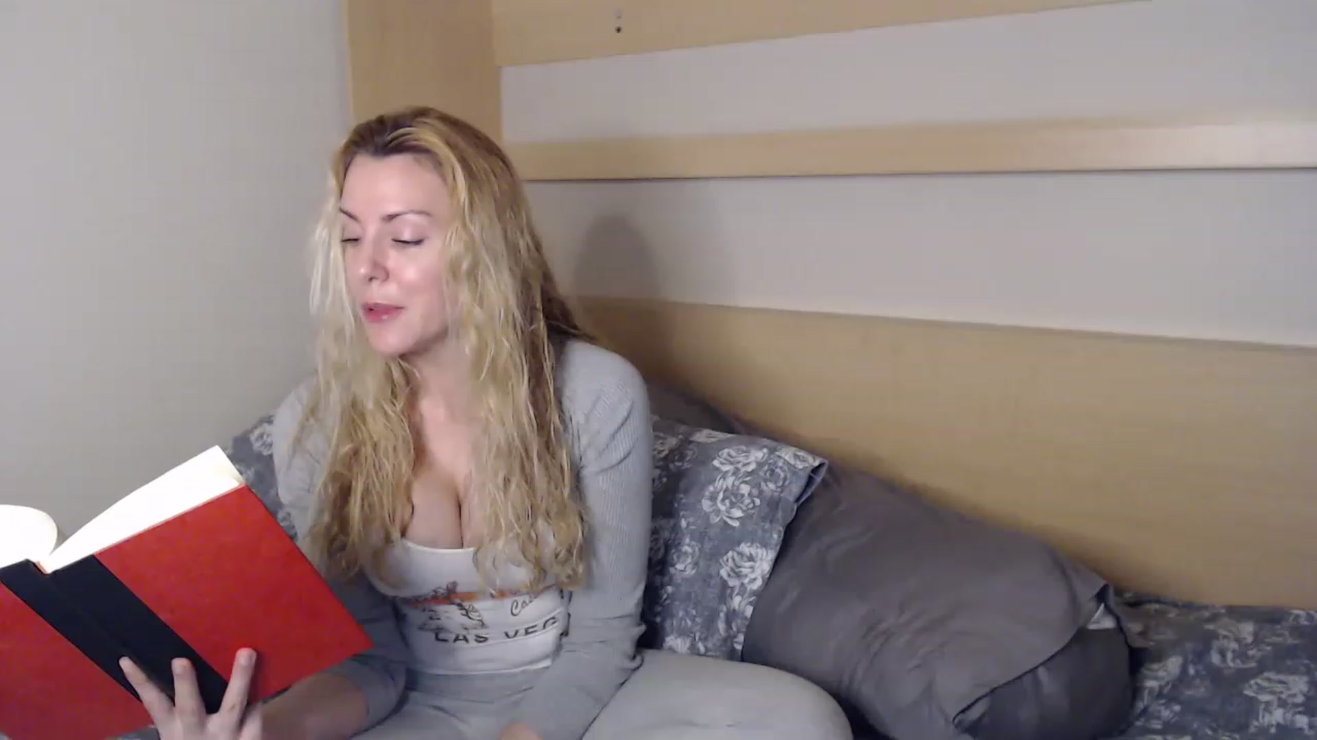 Gallery image thumbnail from xMissBliss's myfreecams stream on, 02/14/2023, 02:10 image 19 of 20