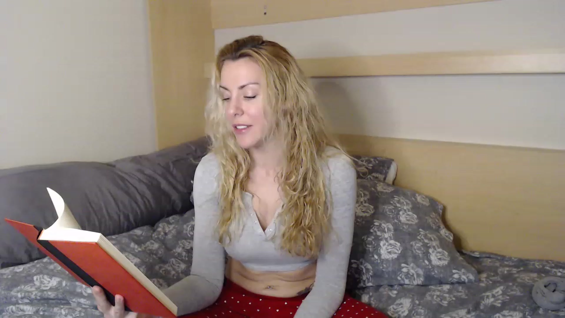 Gallery image thumbnail from xMissBliss's myfreecams stream on, 02/15/2023, 05:55 image 2 of 20