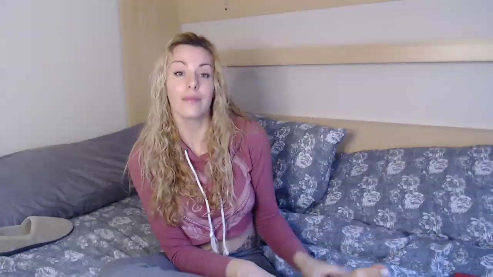 Gallery image thumbnail from xMissBliss's myfreecams stream on, 02/16/2023, 01:29 image 2 of 20