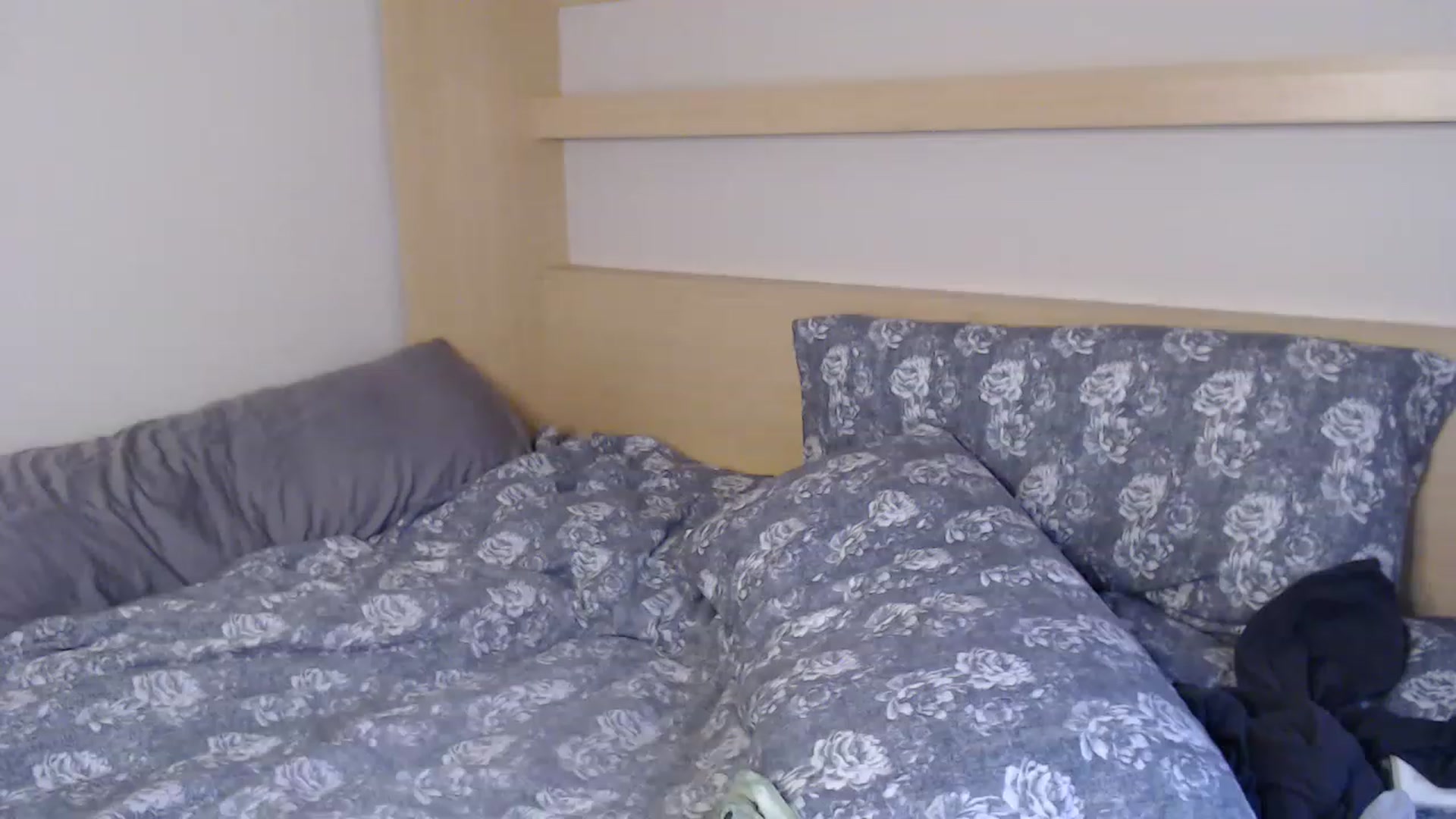 Gallery image thumbnail from xMissBliss's myfreecams stream on, 02/19/2023, 24:55 image 12 of 20