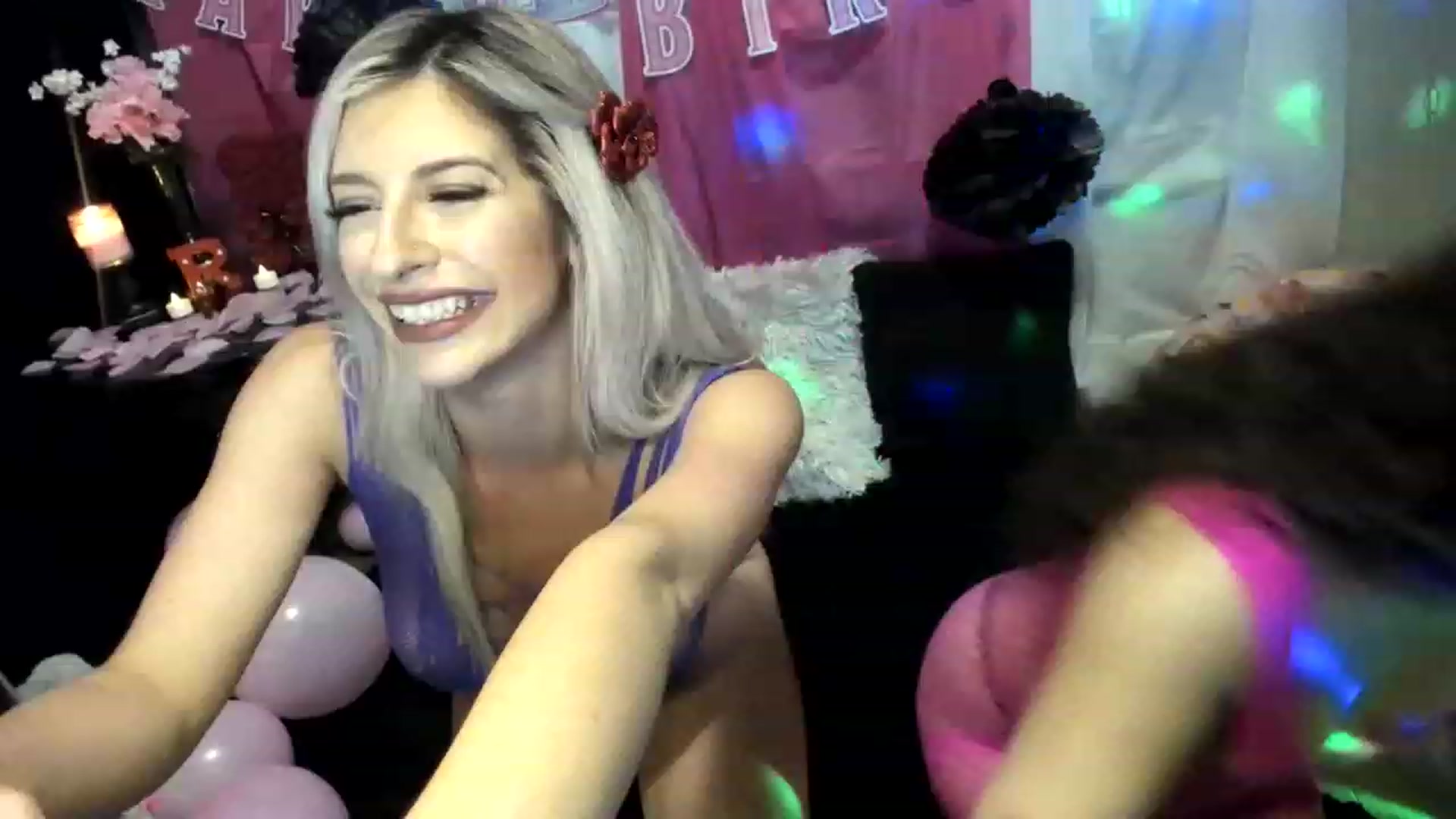 Gallery image thumbnail from xRosePetalsx's myfreecams stream on, 03/08/2023, 09:50 image 13 of 20