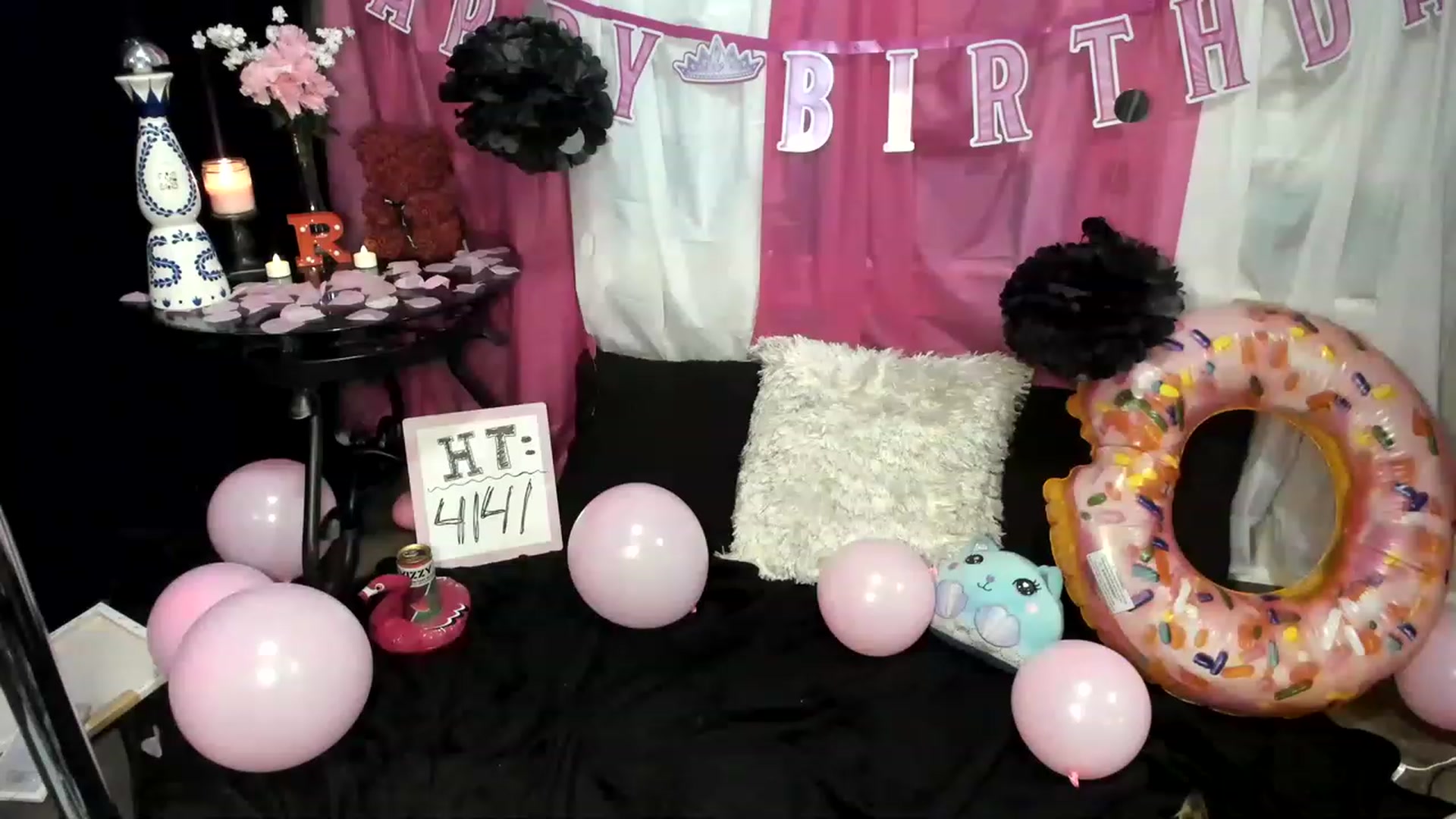 Gallery image thumbnail from xRosePetalsx's myfreecams stream on, 03/12/2023, 06:10 image 1 of 20