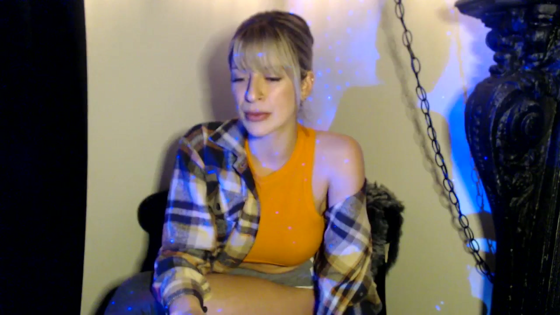 Gallery image thumbnail from xRosePetalsx's myfreecams stream on, 11/22/2023, 06:33 image 11 of 20
