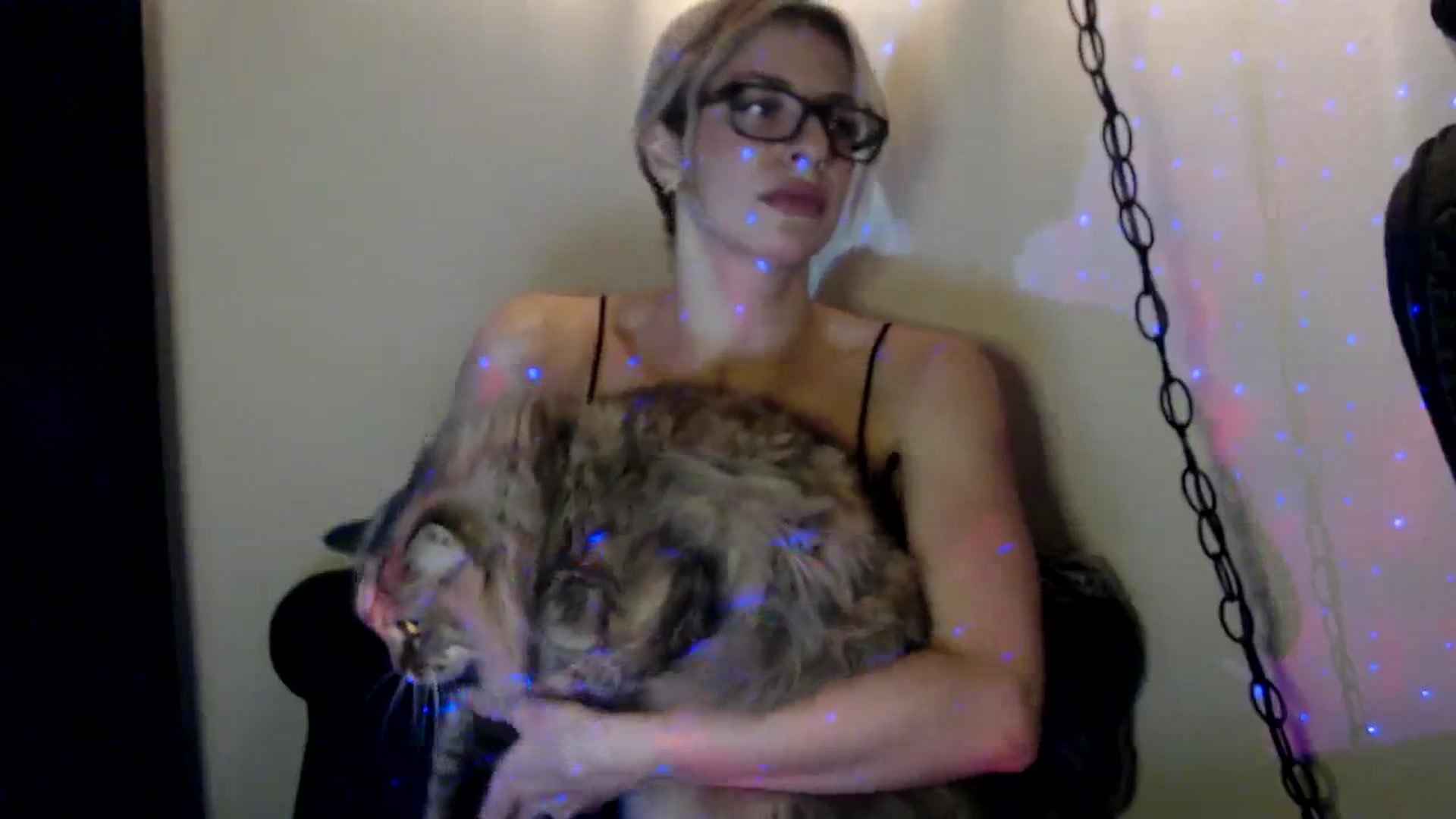 Gallery image thumbnail from xRosePetalsx's myfreecams stream on, 12/12/2023, 07:52 image 18 of 20