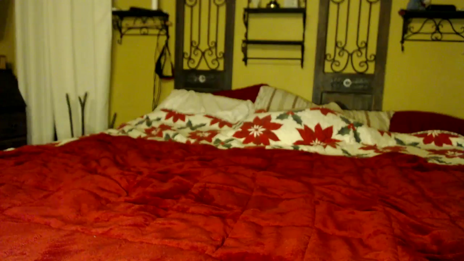 Gallery image thumbnail from xRosePetalsx's myfreecams stream on, 12/28/2023, 08:14 image 4 of 20