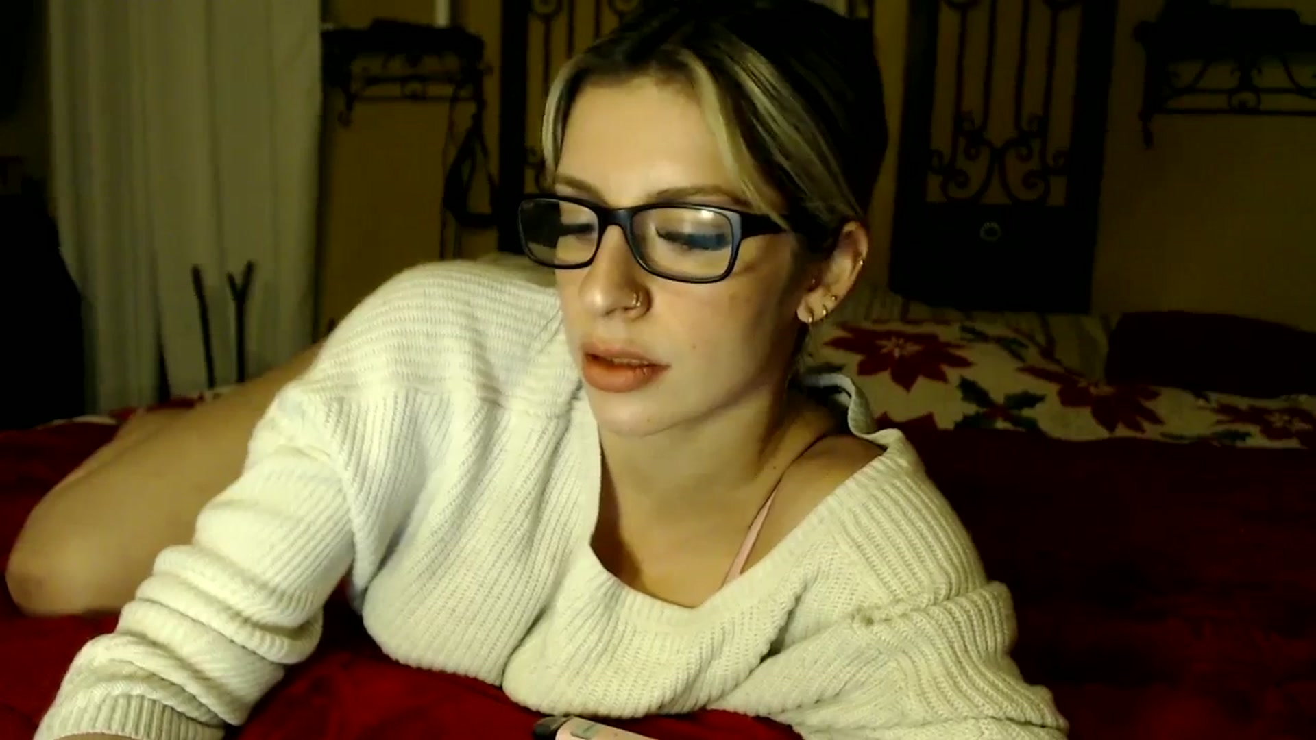 Gallery image thumbnail from xRosePetalsx's myfreecams stream on, 12/29/2023, 03:54 image 3 of 20