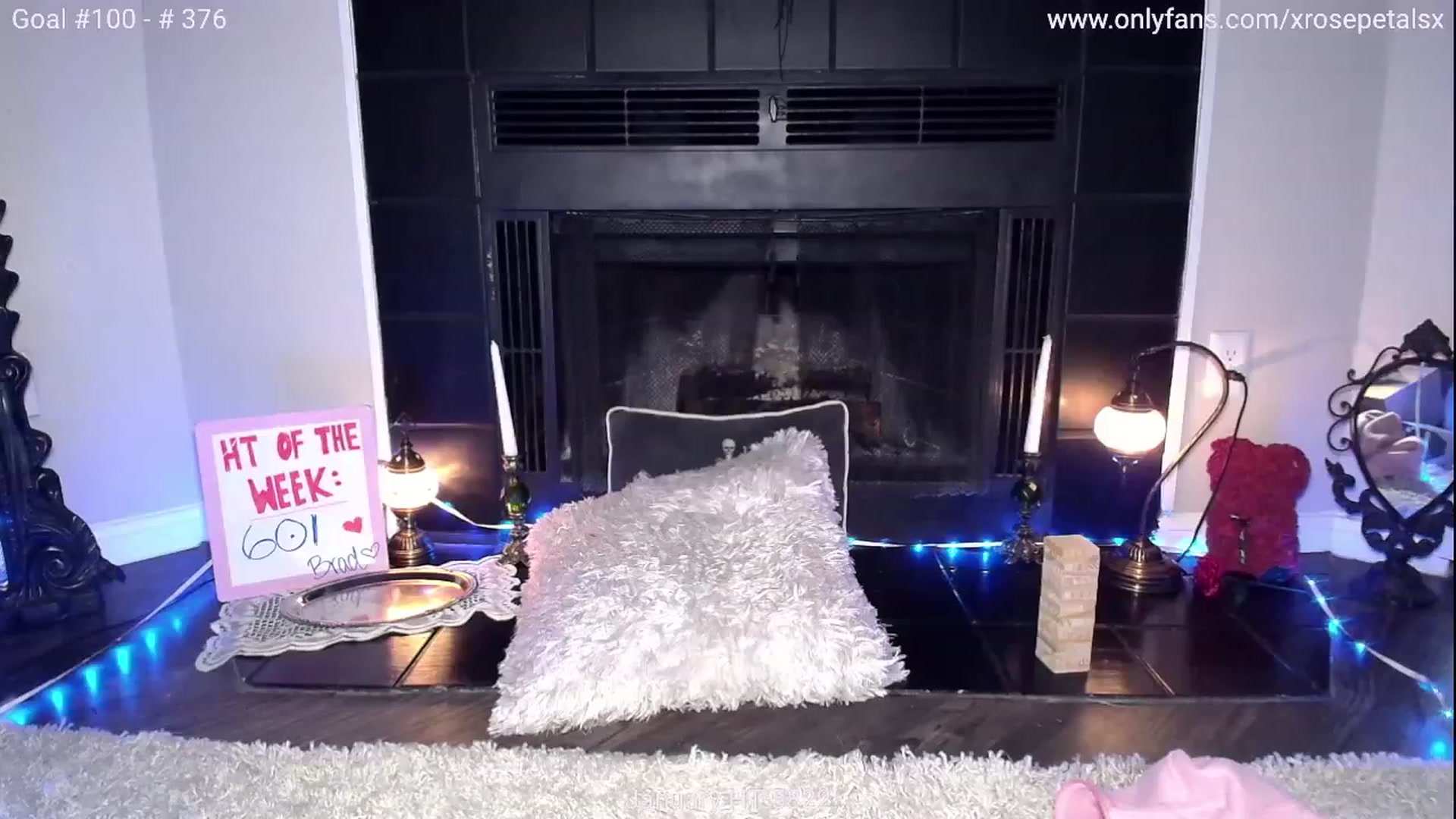 Gallery image thumbnail from xRosePetalsx's myfreecams stream on, 01/21/2024, 13:32 image 13 of 20