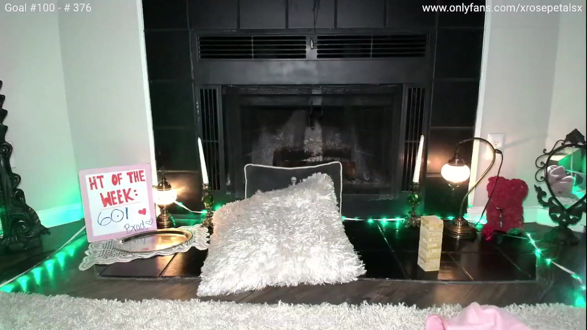 Gallery image thumbnail from xRosePetalsx's myfreecams stream on, 01/21/2024, 13:32 image 15 of 20